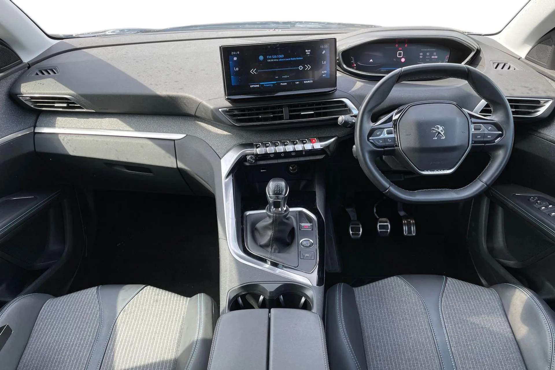 2022 PEUGEOT 5008 2022 PEUGEOT 5008