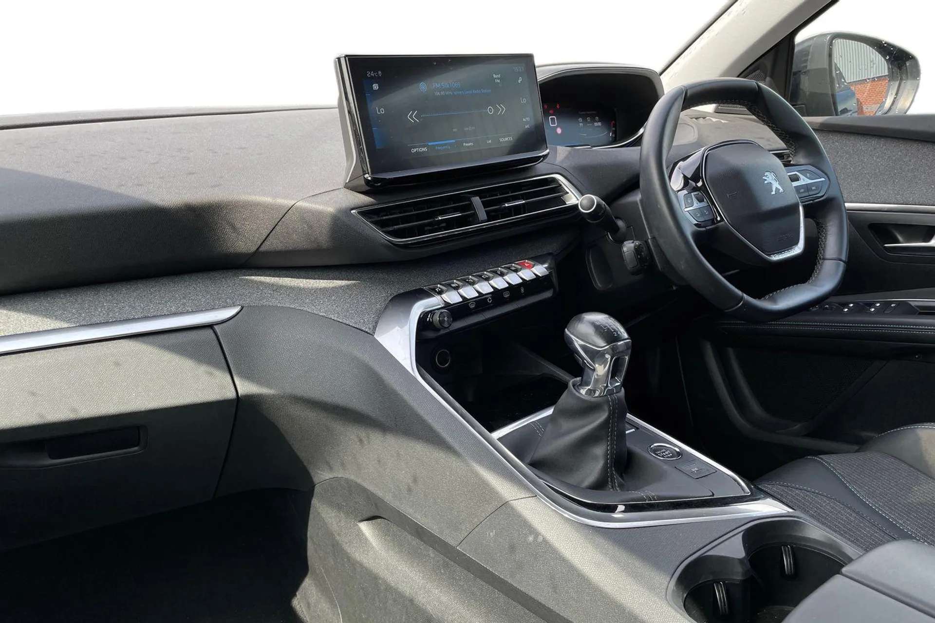 2022 PEUGEOT 5008 2022 PEUGEOT 5008