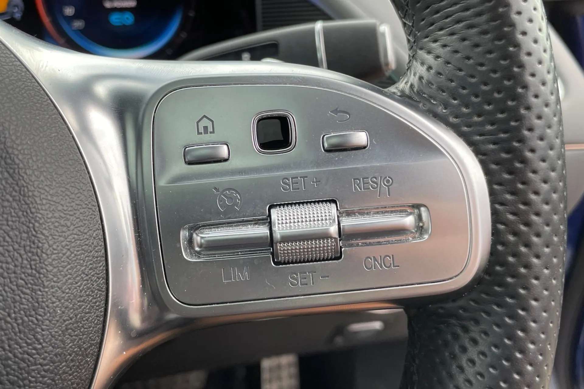 2023 MERCEDES-BENZ EQC 2023 MERCEDES-BENZ EQC