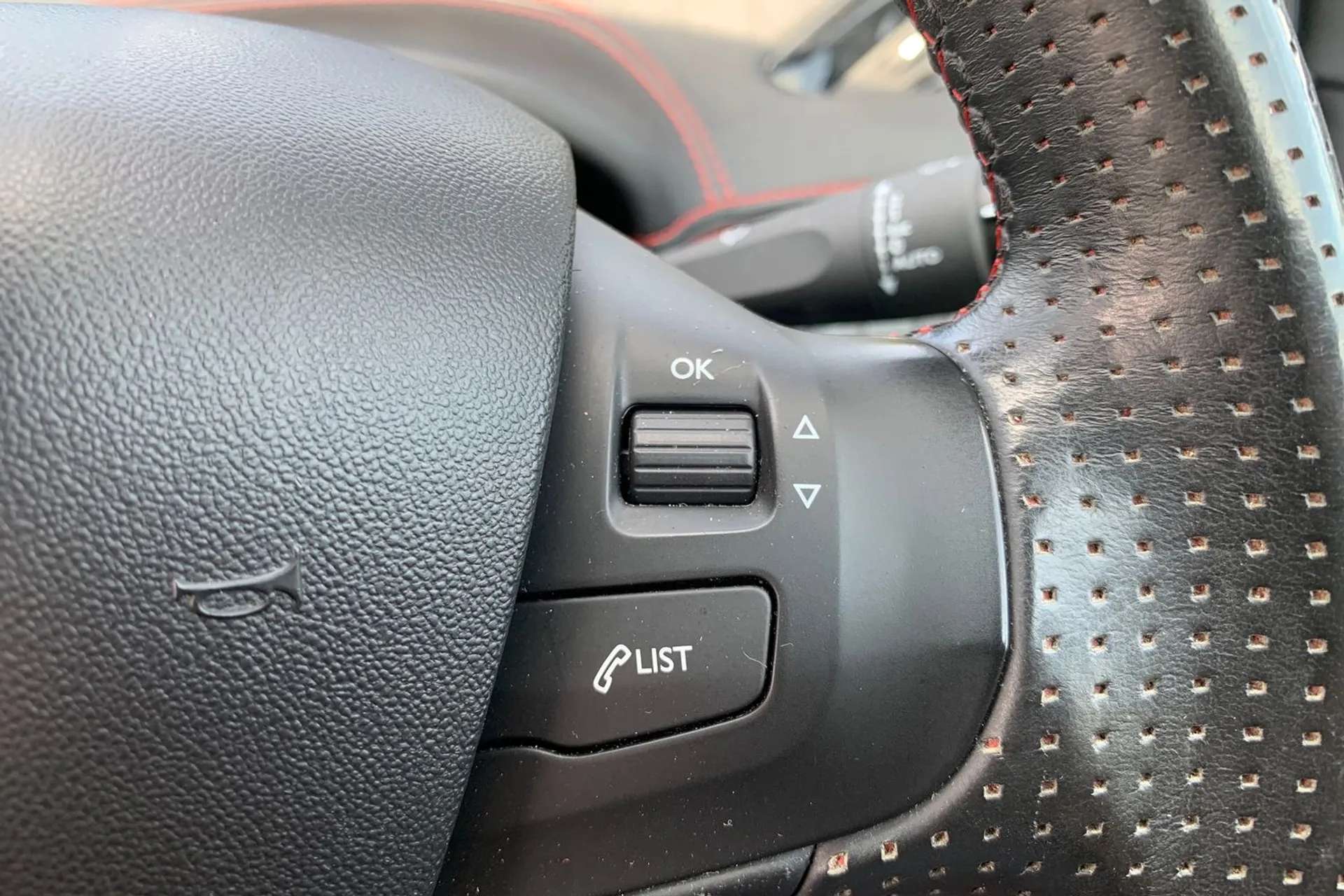 2017 PEUGEOT 208 2017 PEUGEOT 208