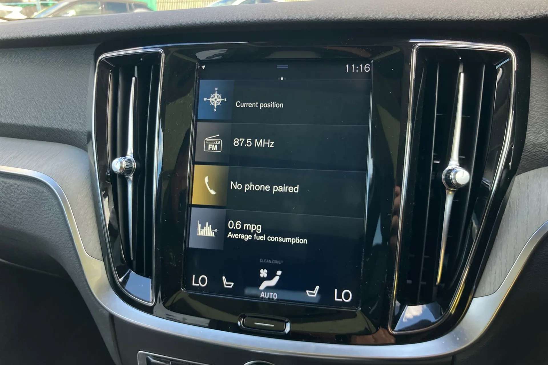 2020 VOLVO V60 2020 VOLVO V60