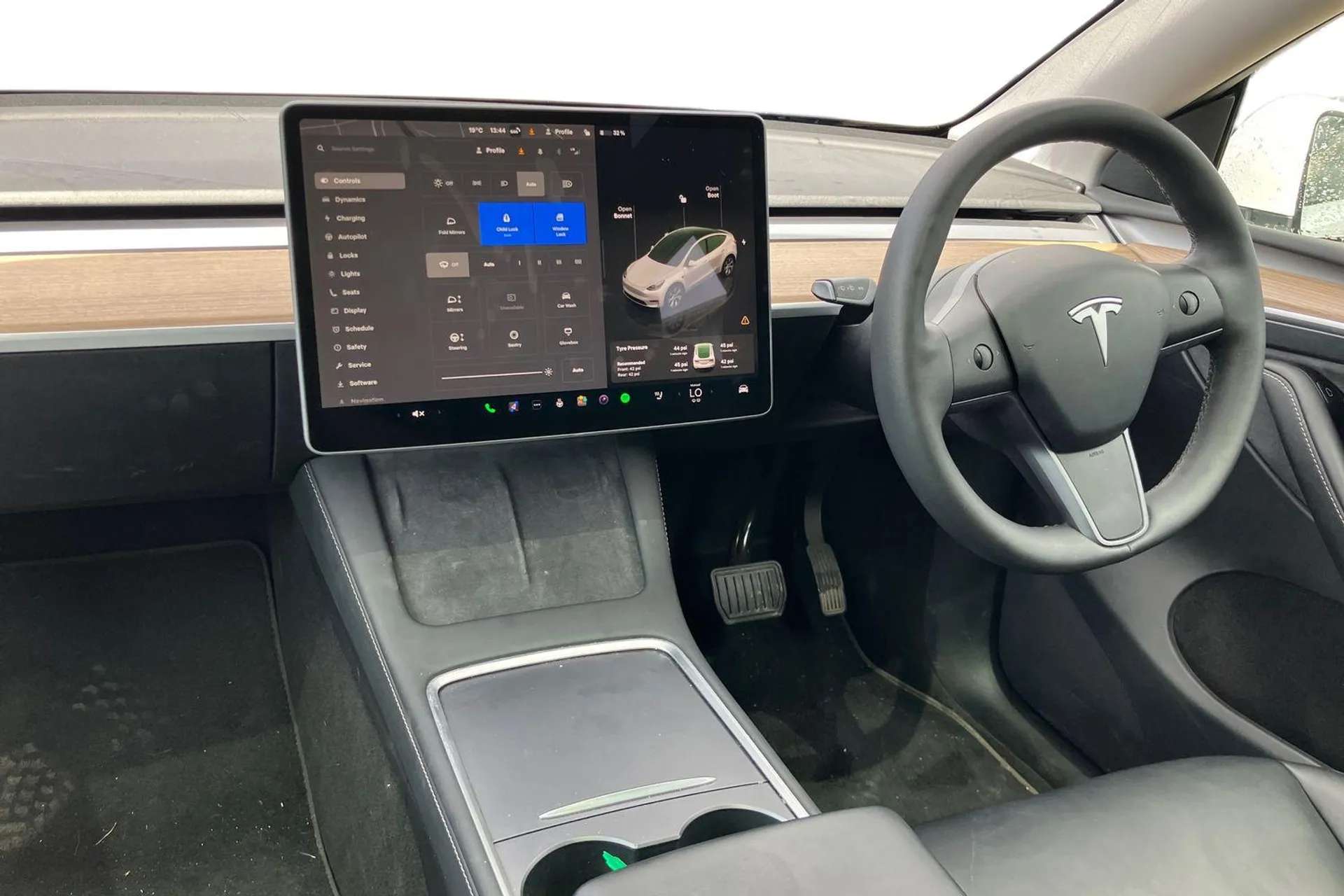 2024 TESLA MODEL Y 2024 TESLA MODEL Y
