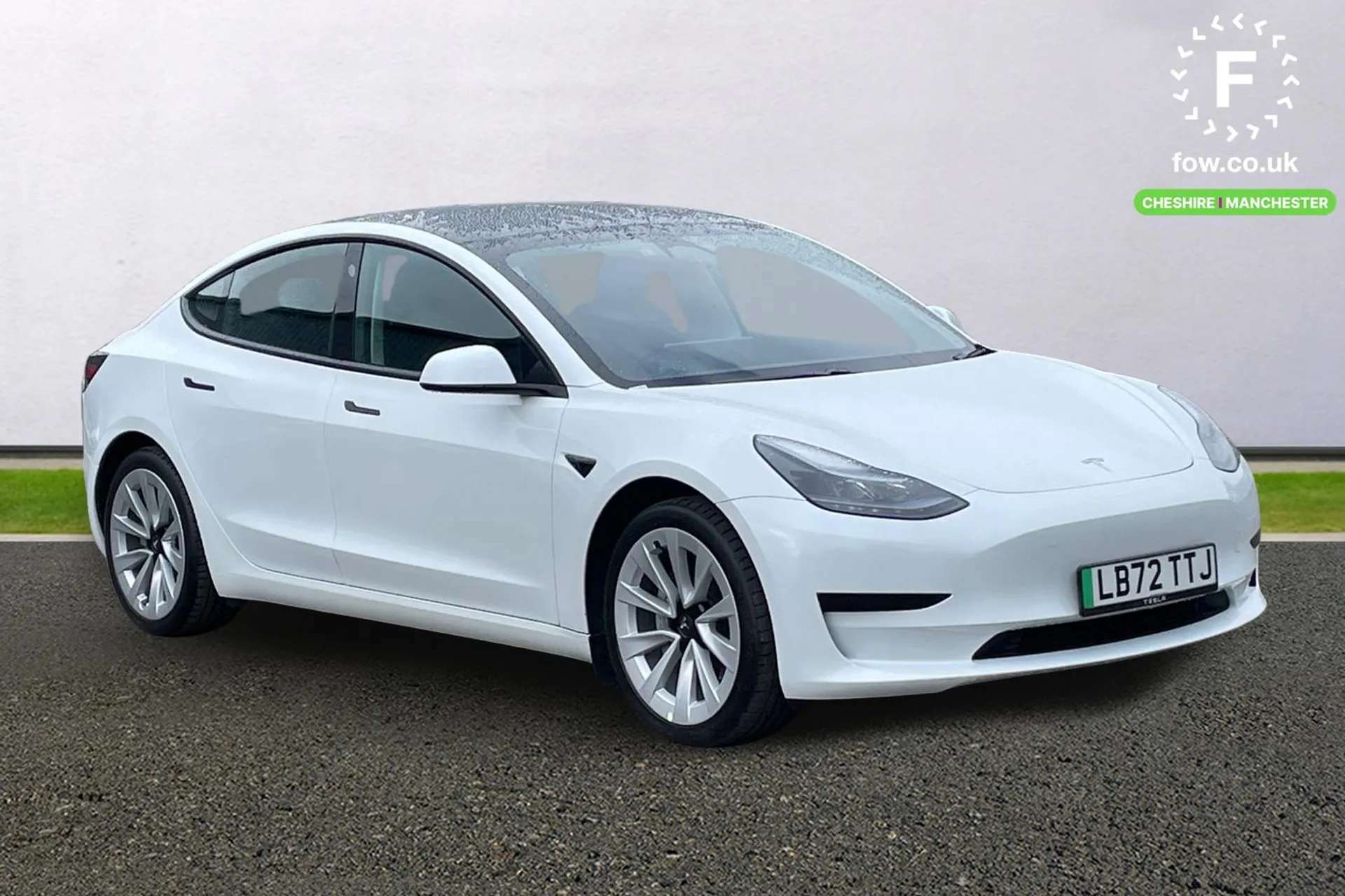 A 2022 TESLA MODEL 3 RWD 4dr Auto [19" Silver Sports Alloys, BLIS (Blind spot information system), LED daytime running lights, Audio system with 8 speakers and limited Imm A 2022 TESLA MODEL 3 RWD 4dr Auto [19" Silver Sports Alloys, BLIS (Blind spot information system), LED daytime running lights, Audio system with 8 speakers and limited Imm