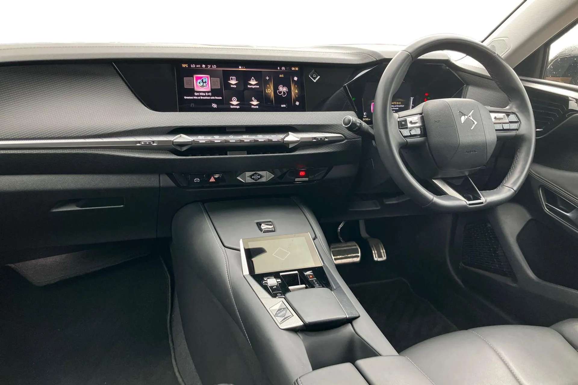 A 2023 DS DS4 1.6 PureTech 180 Rivoli 5dr EAT8 [7 inch digital instrument cluster display, Speed limit recognition and speed warning, 19" Sevilla diamond cut alloy A 2023 DS DS4 1.6 PureTech 180 Rivoli 5dr EAT8 [7 inch digital instrument cluster display, Speed limit recognition and speed warning, 19" Sevilla diamond cut alloy