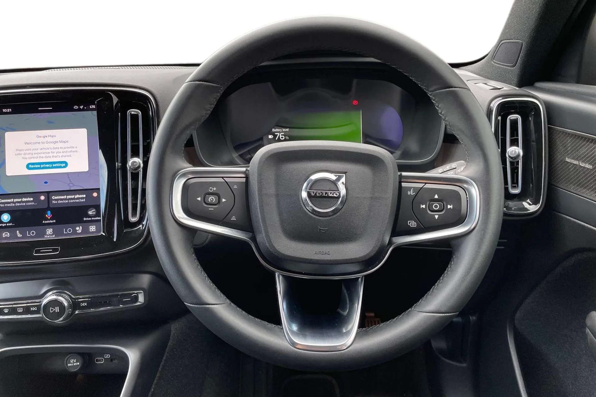 2023 VOLVO XC40 2023 VOLVO XC40