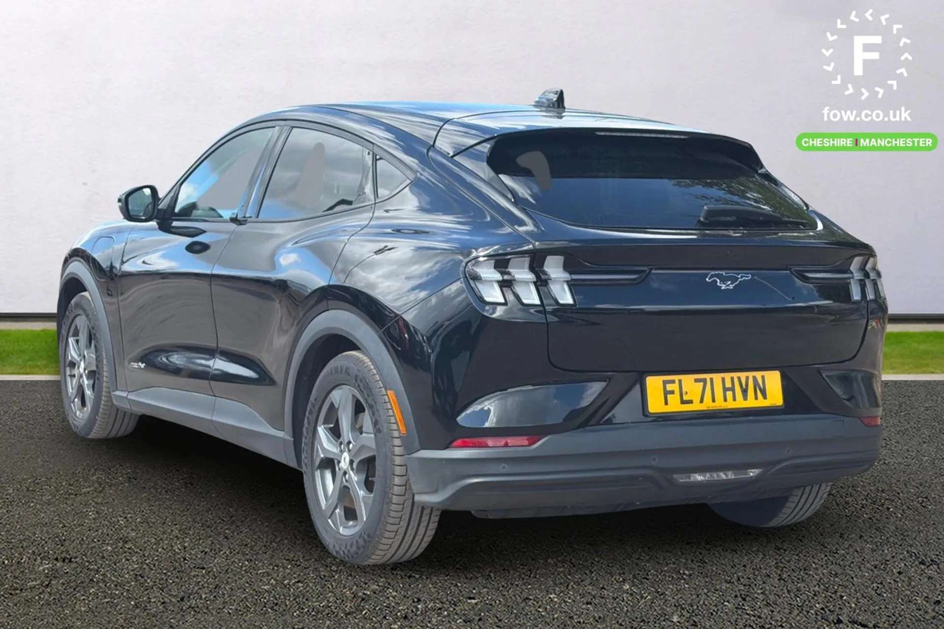 A 2021 FORD MUSTANG MACH-E 198kW Standard Range 68kWh RWD 5dr Auto [18" Alloys, heated Seats, Front and rear parking sensors, Blind Spot Info System, Wireless device charging pa A 2021 FORD MUSTANG MACH-E 198kW Standard Range 68kWh RWD 5dr Auto [18" Alloys, heated Seats, Front and rear parking sensors, Blind Spot Info System, Wireless device charging pa