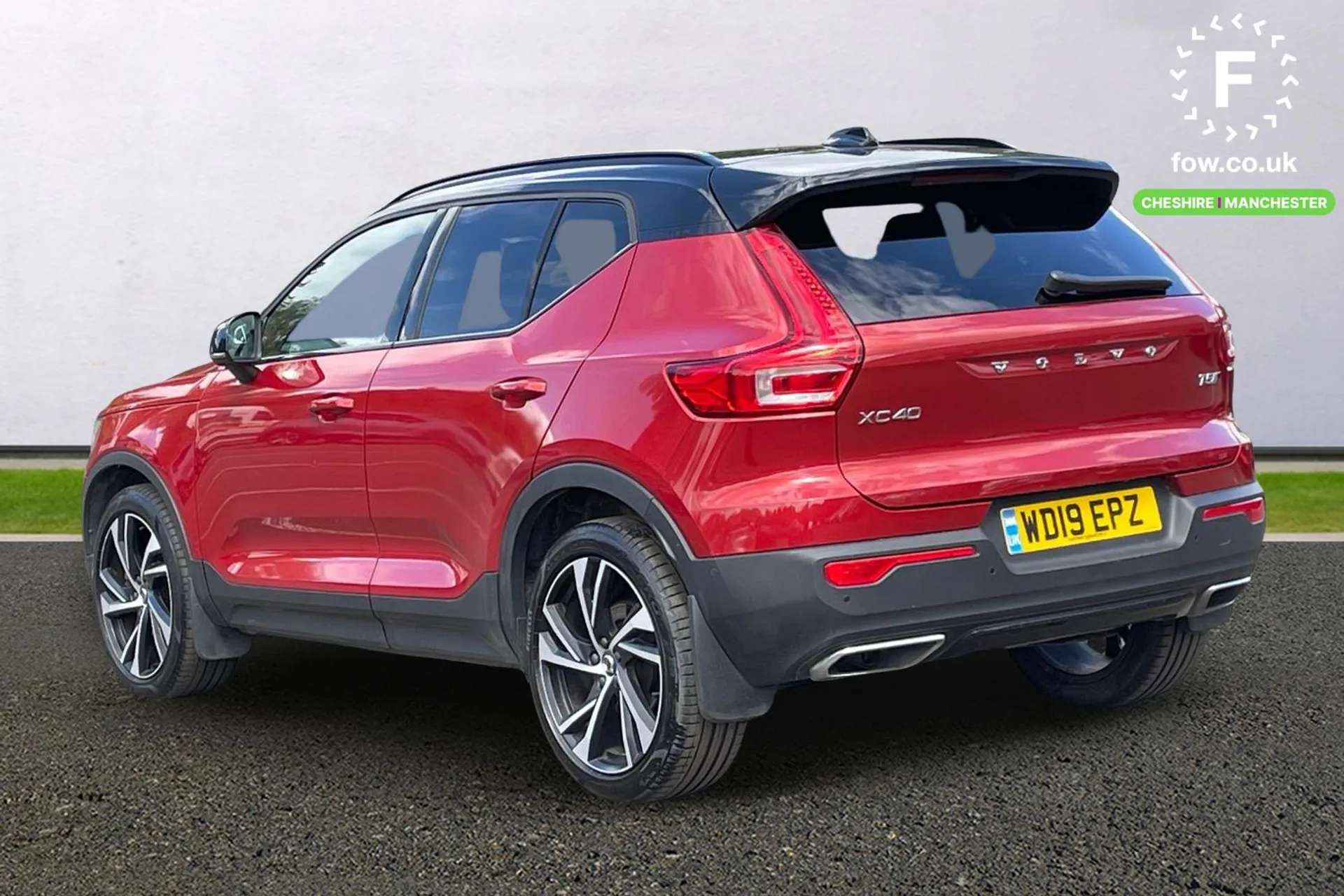 2019 VOLVO XC40 2019 VOLVO XC40