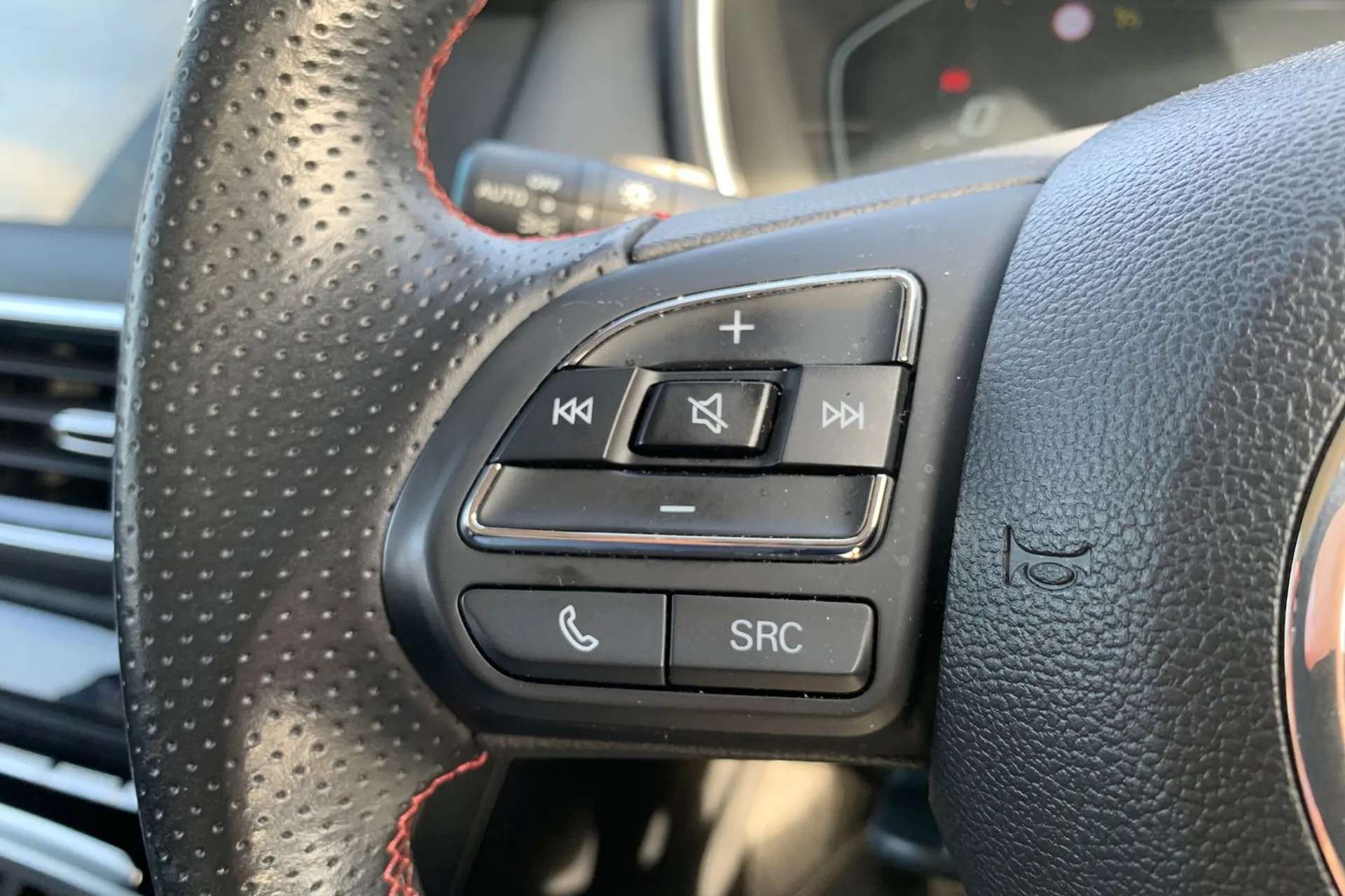 2023 MG MOTOR UK HS 2023 MG MOTOR UK HS
