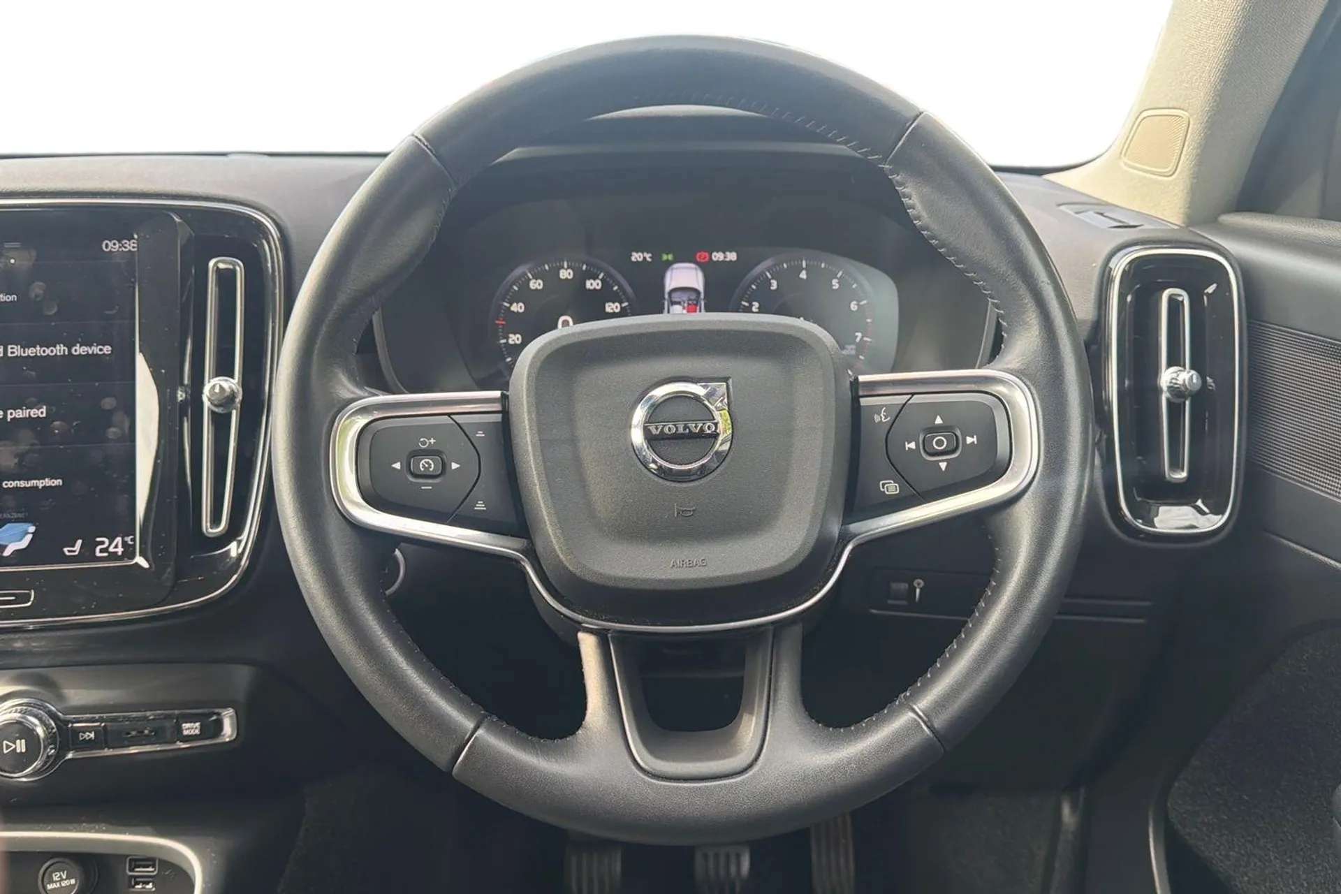 2021 VOLVO XC40 2021 VOLVO XC40