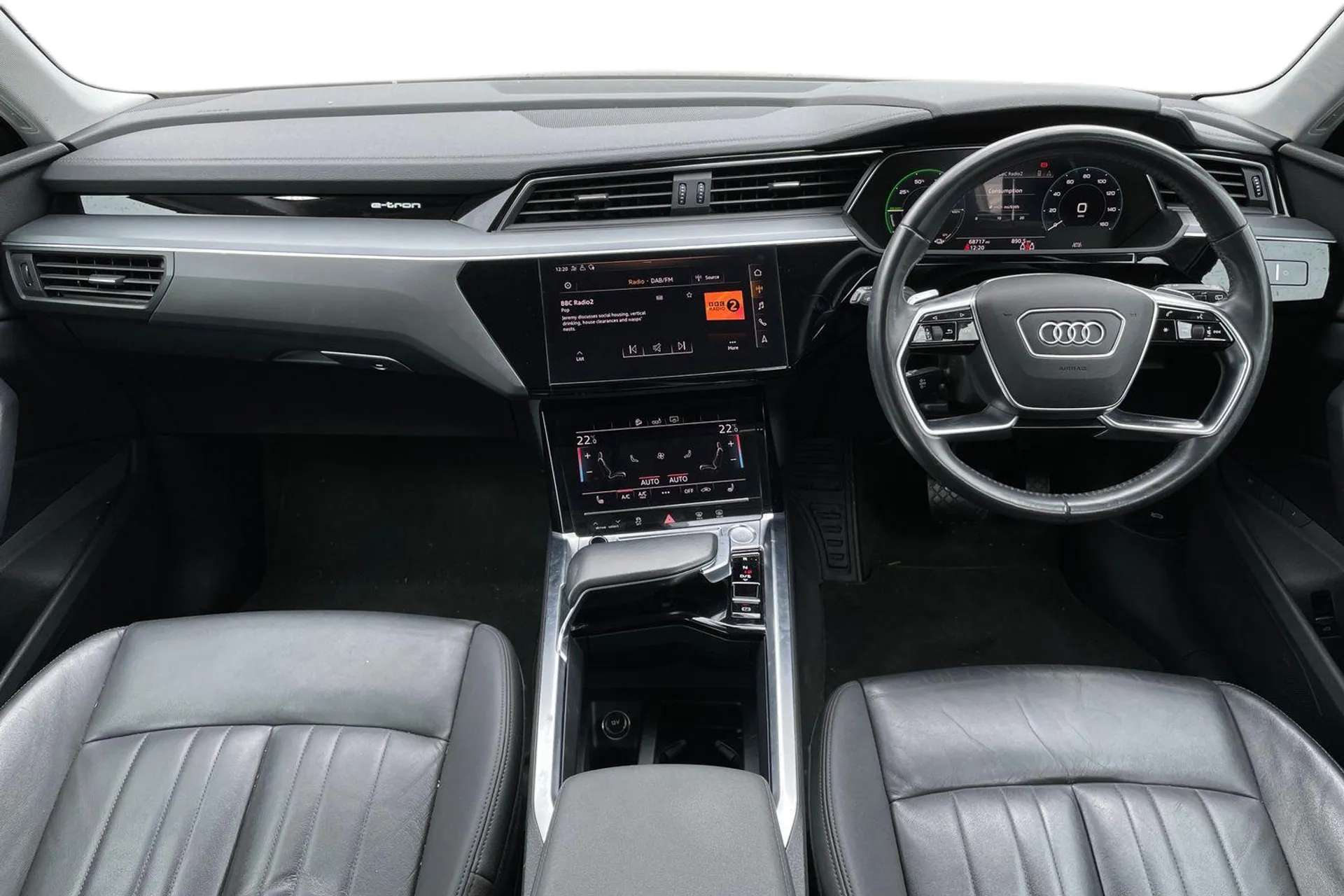 A 2020 AUDI E-TRON 300kW 55 Quattro 95kWh 5dr Auto [ 3 Audi services , Power operated tailgate , Audi virtual cockpit , Gloss styling pack , Audi phone box with wireless A 2020 AUDI E-TRON 300kW 55 Quattro 95kWh 5dr Auto [ 3 Audi services , Power operated tailgate , Audi virtual cockpit , Gloss styling pack , Audi phone box with wireless