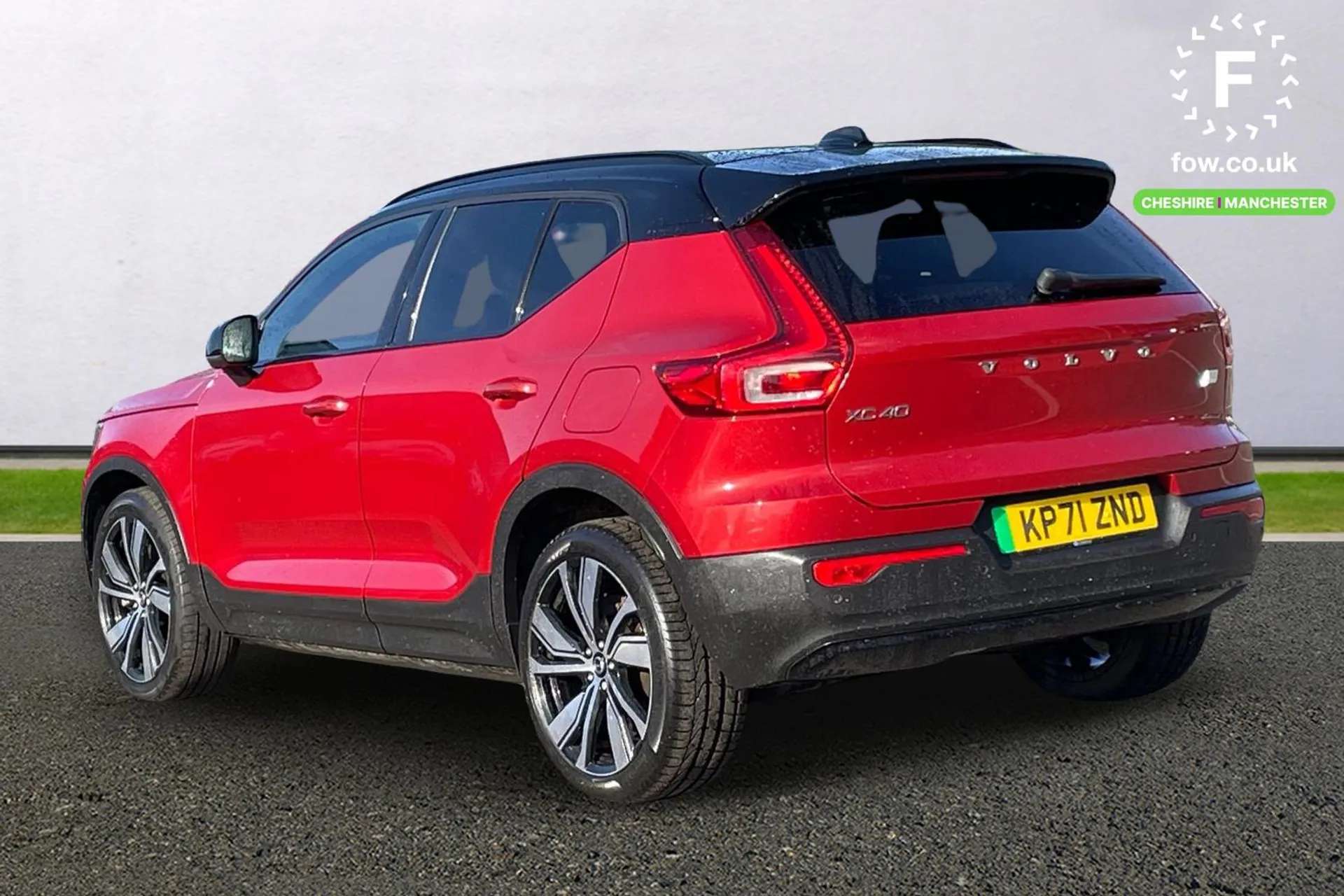 A 2021 VOLVO XC40 300kW Recharge Twin Pro 78kWh 5dr AWD Auto [ Premium Sound by Harman Kardon, Rear park assist camera, Driver assistance (pilot assist and adaptive cru A 2021 VOLVO XC40 300kW Recharge Twin Pro 78kWh 5dr AWD Auto [ Premium Sound by Harman Kardon, Rear park assist camera, Driver assistance (pilot assist and adaptive cru