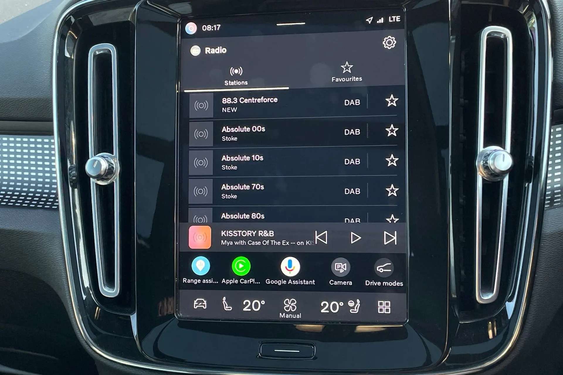 2021 VOLVO XC40 2021 VOLVO XC40
