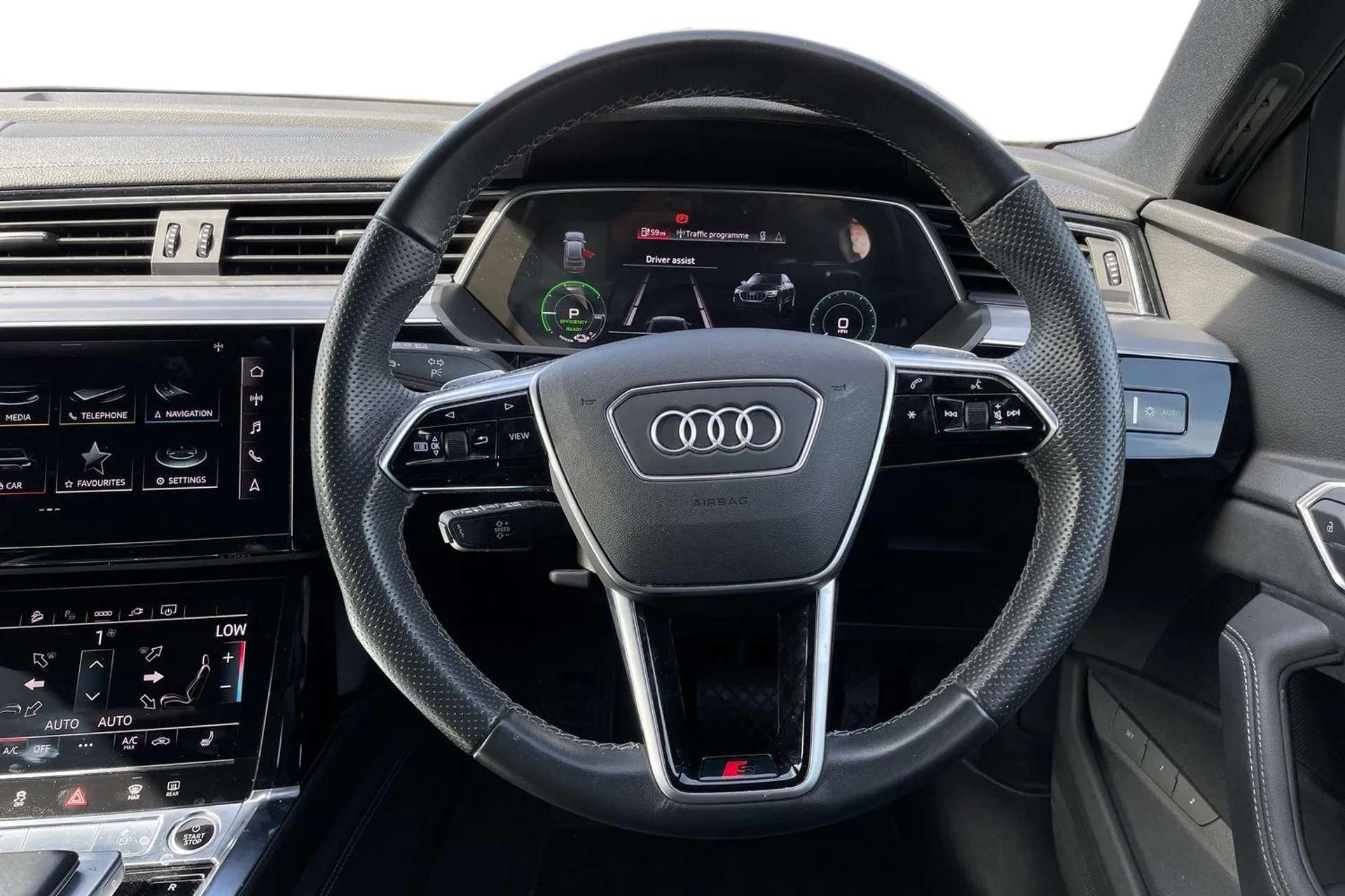 2022 AUDI E-TRON 2022 AUDI E-TRON