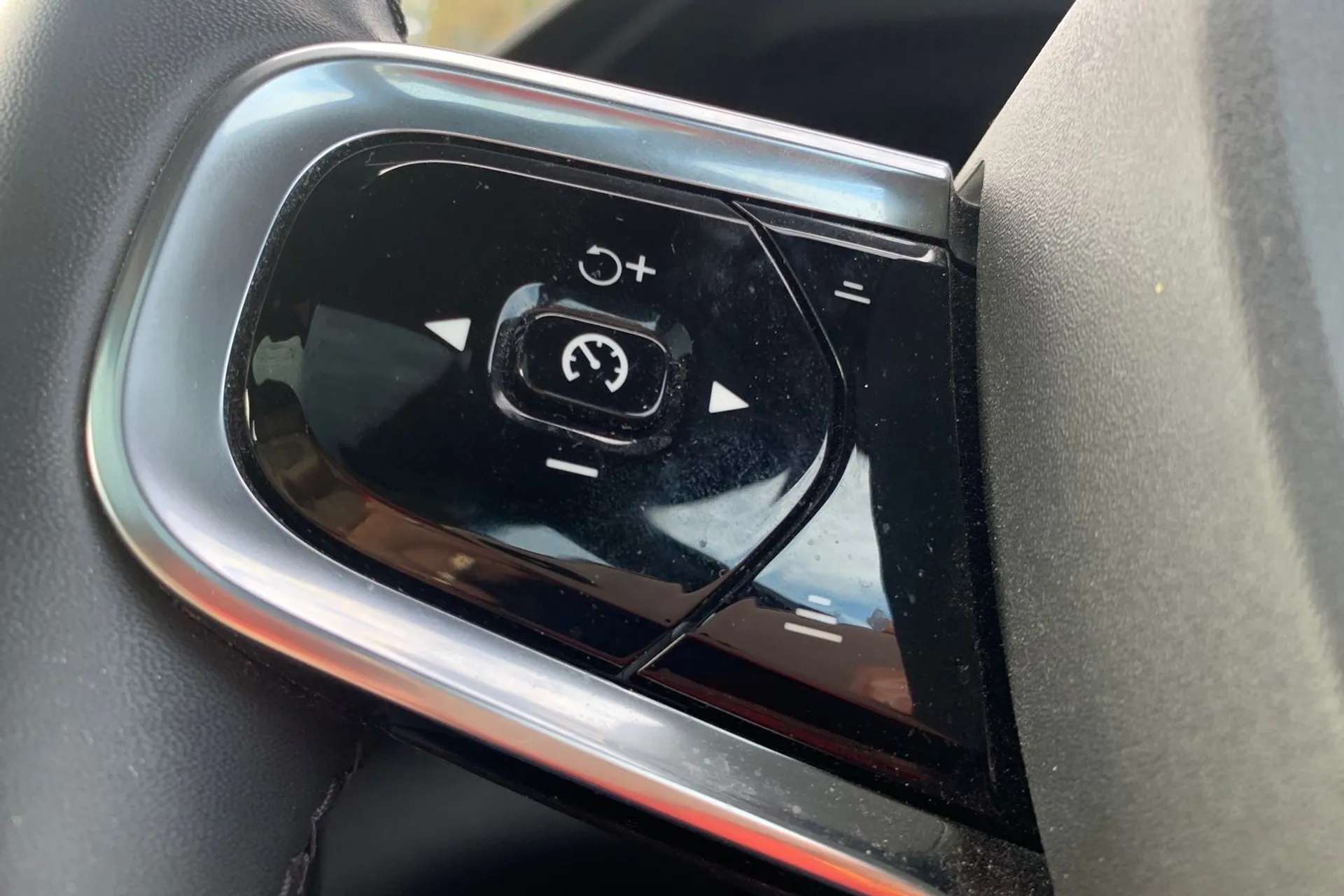 2022 POLESTAR 2 2022 POLESTAR 2
