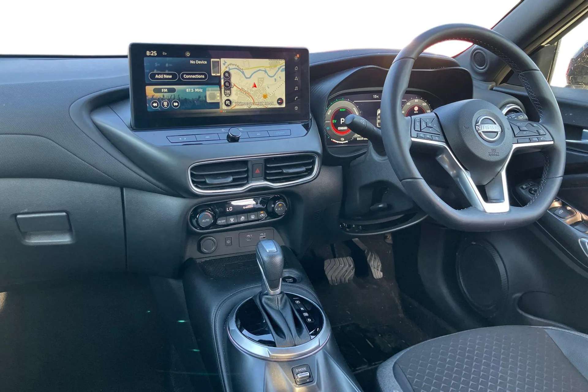 A 2024 NISSAN JUKE 1.6 Hybrid N-Connecta 5dr Auto [Lane departure warning system,Nissan connect nav with TomTom traffic, A 2024 NISSAN JUKE 1.6 Hybrid N-Connecta 5dr Auto [Lane departure warning system,Nissan connect nav with TomTom traffic,