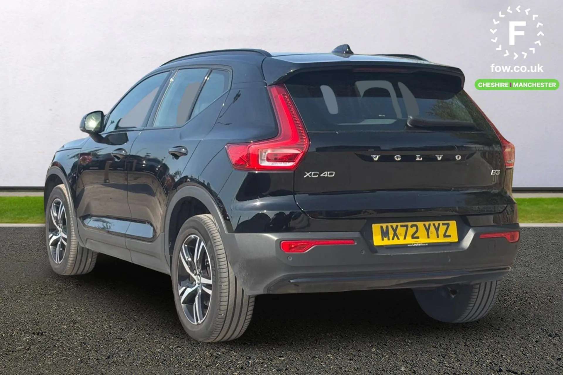 2022 VOLVO XC40 2022 VOLVO XC40