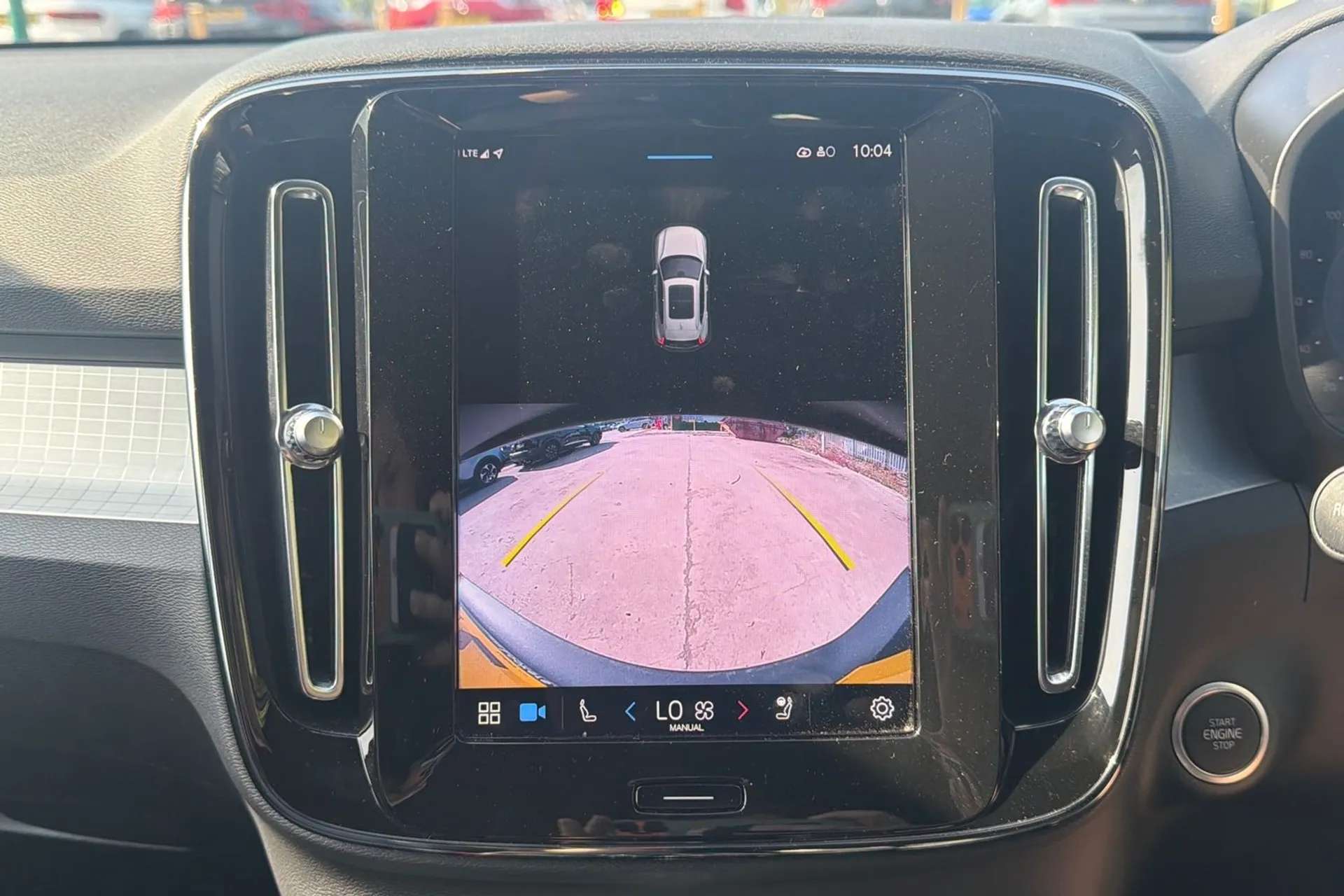 2022 VOLVO XC40 2022 VOLVO XC40