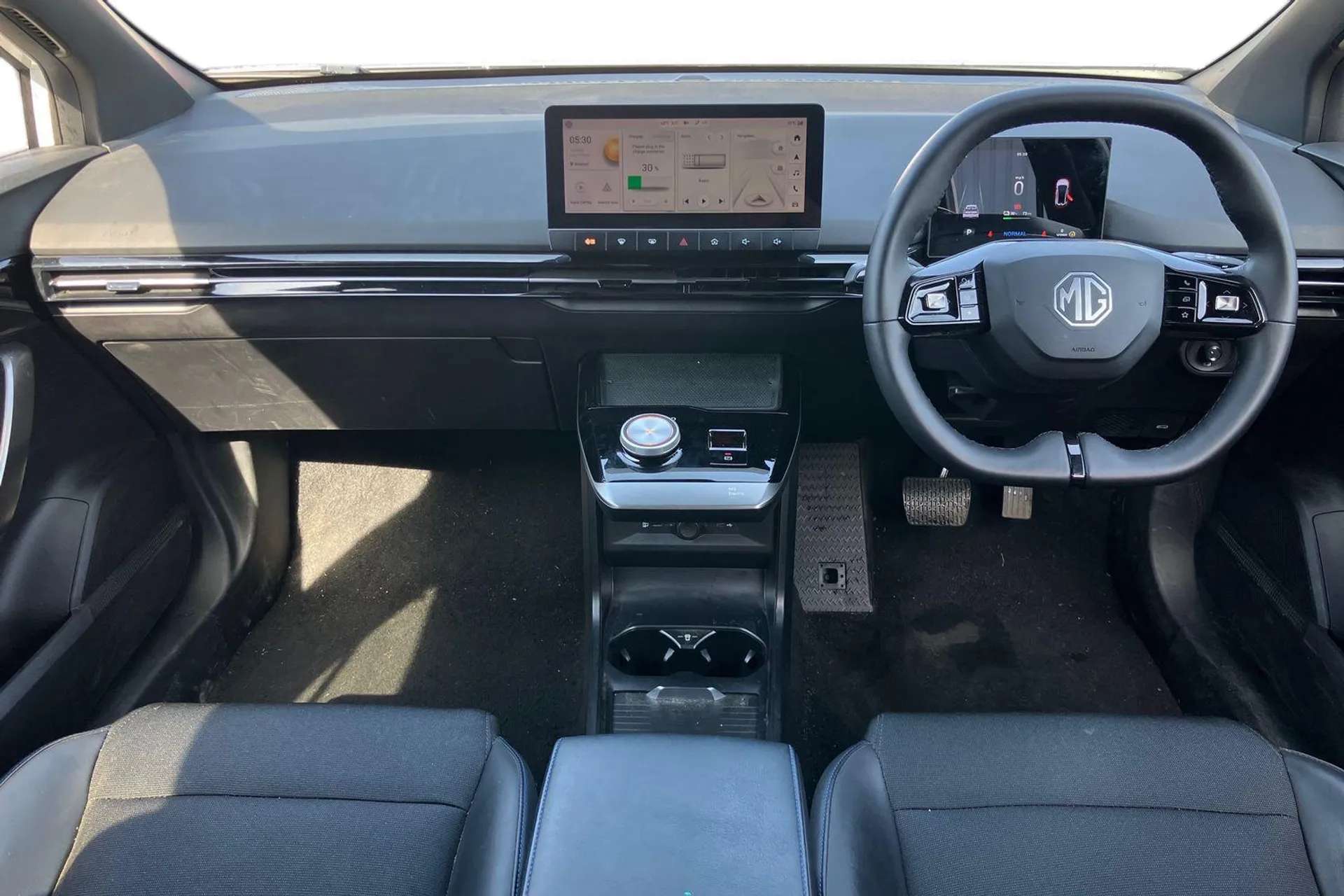 A 2023 MG MOTOR UK MG4 150kW Trophy EV Long Range 64kWh 5dr Auto [Adaptive cruise control, Android auto/Apple Carplay, Intelligent speed limit assist with traffic sign recog A 2023 MG MOTOR UK MG4 150kW Trophy EV Long Range 64kWh 5dr Auto [Adaptive cruise control, Android auto/Apple Carplay, Intelligent speed limit assist with traffic sign recog