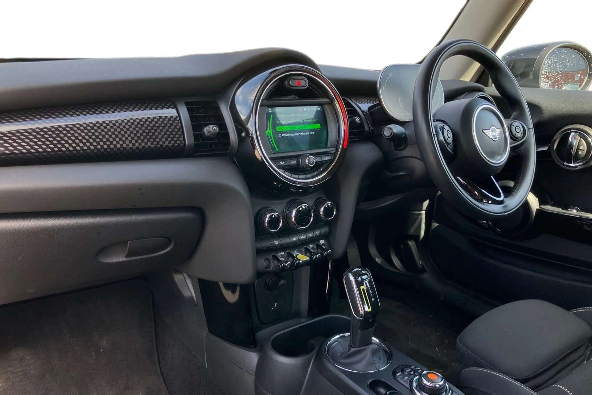 A 2020 MINI HATCH 135kW Cooper S Level 1 33kWh 3dr Auto [Cruise control, Compatible mobile phone bluetooth with audio streaming, MINI Driving Modes - centre toggle swit A 2020 MINI HATCH 135kW Cooper S Level 1 33kWh 3dr Auto [Cruise control, Compatible mobile phone bluetooth with audio streaming, MINI Driving Modes - centre toggle swit
