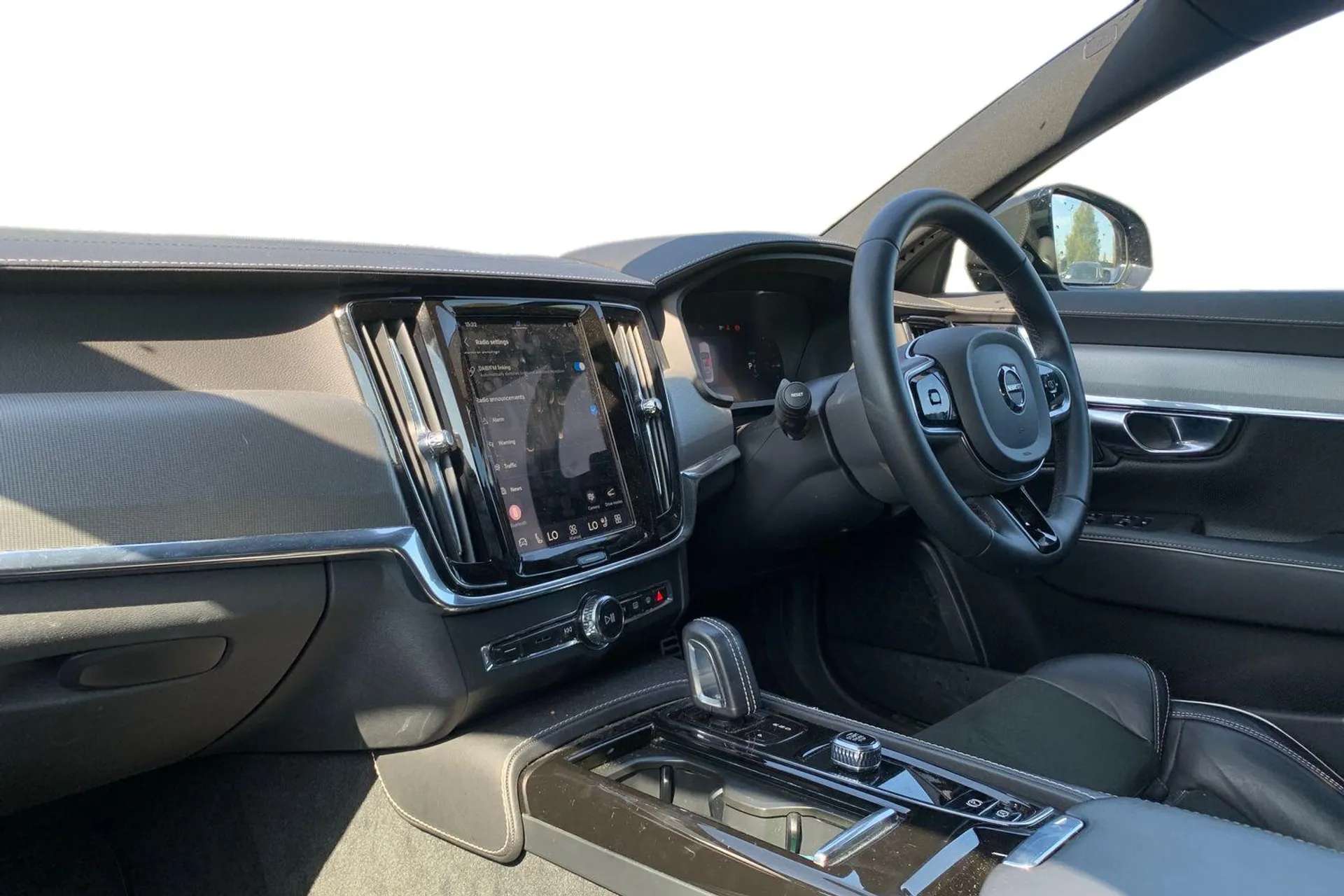 2022 VOLVO S90 2022 VOLVO S90