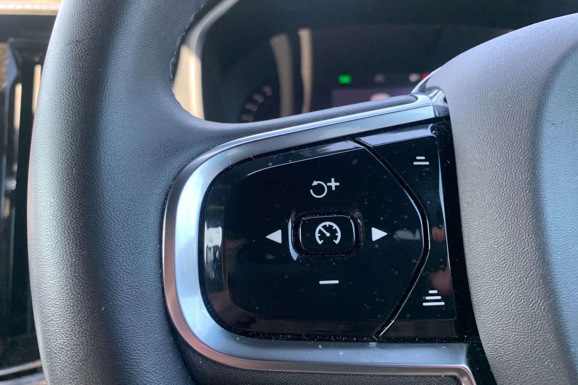 2022 VOLVO S90 2022 VOLVO S90