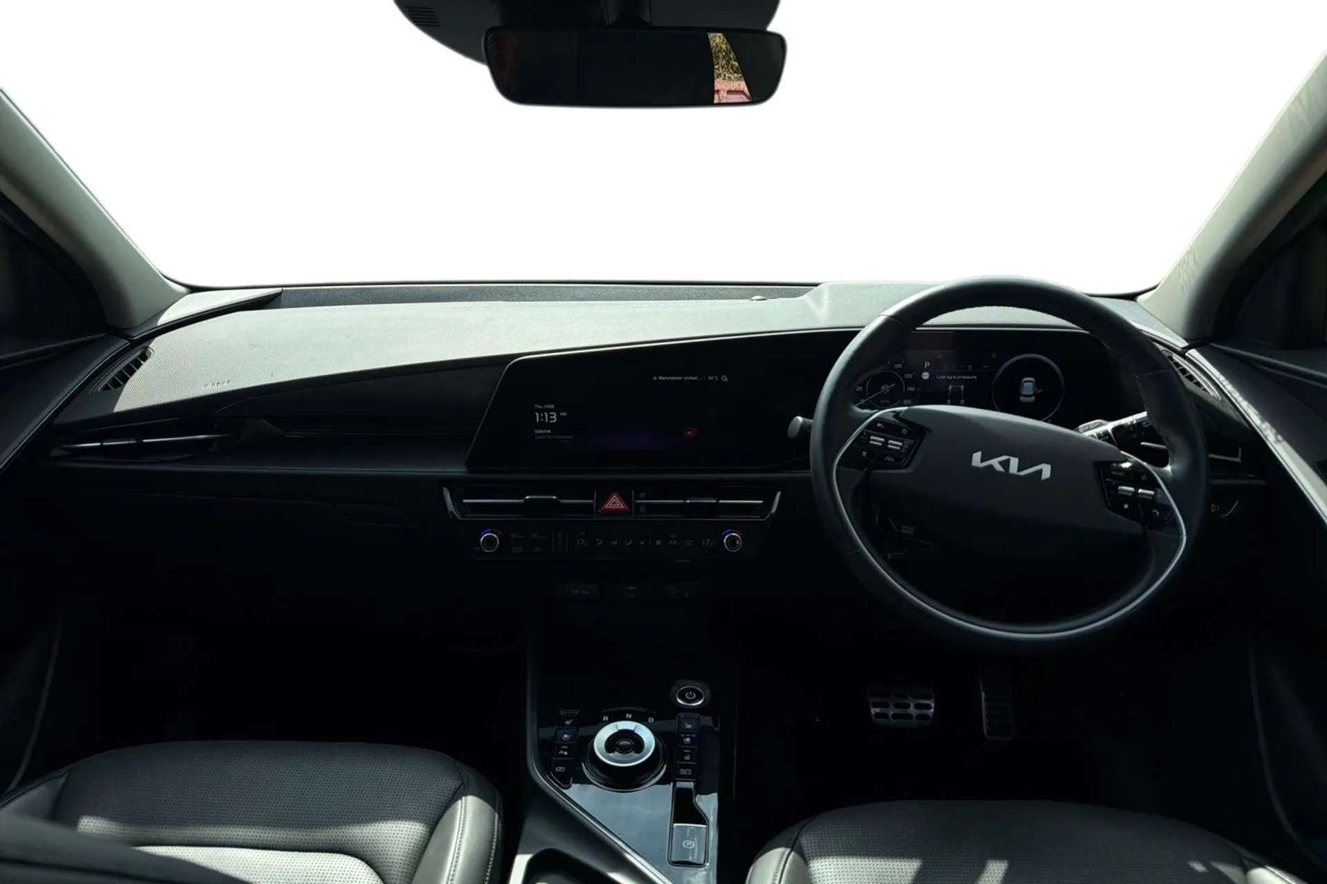 A 2022 KIA NIRO 150kW 4 65kWh 5dr Auto [Aurora Black Pearl C-Pillar, Head Up Display, Power opening/closing tailgate, Reversing Camera, tilting/sliding power sunroof, A 2022 KIA NIRO 150kW 4 65kWh 5dr Auto [Aurora Black Pearl C-Pillar, Head Up Display, Power opening/closing tailgate, Reversing Camera, tilting/sliding power sunroof,