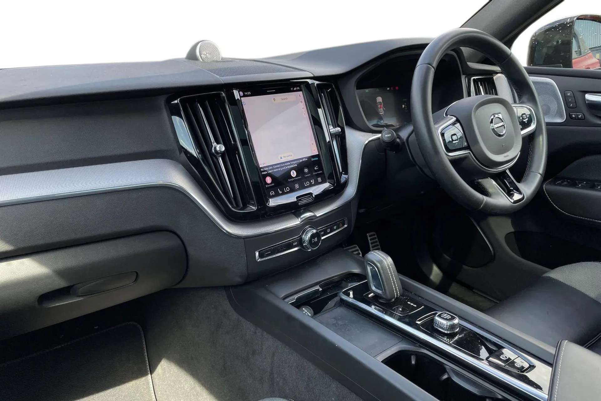 A 2021 VOLVO XC60 2.0 T8 Recharge PHEV R DESIGN Pro 5dr AWD Auto [Tech - Bowers and Wilkins,Heated Front Windscreen - Removes Head-Up Display,Nappa-Textile Contour Spor A 2021 VOLVO XC60 2.0 T8 Recharge PHEV R DESIGN Pro 5dr AWD Auto [Tech - Bowers and Wilkins,Heated Front Windscreen - Removes Head-Up Display,Nappa-Textile Contour Spor