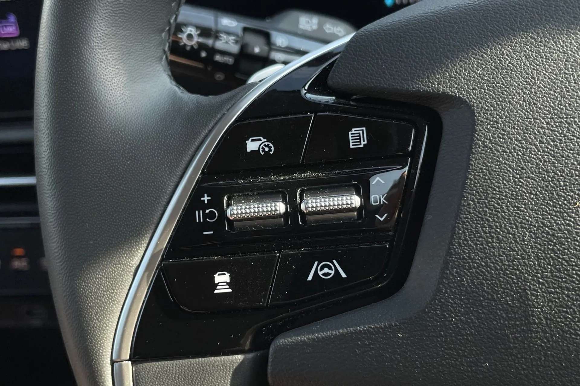 2025 KIA NIRO 2025 KIA NIRO