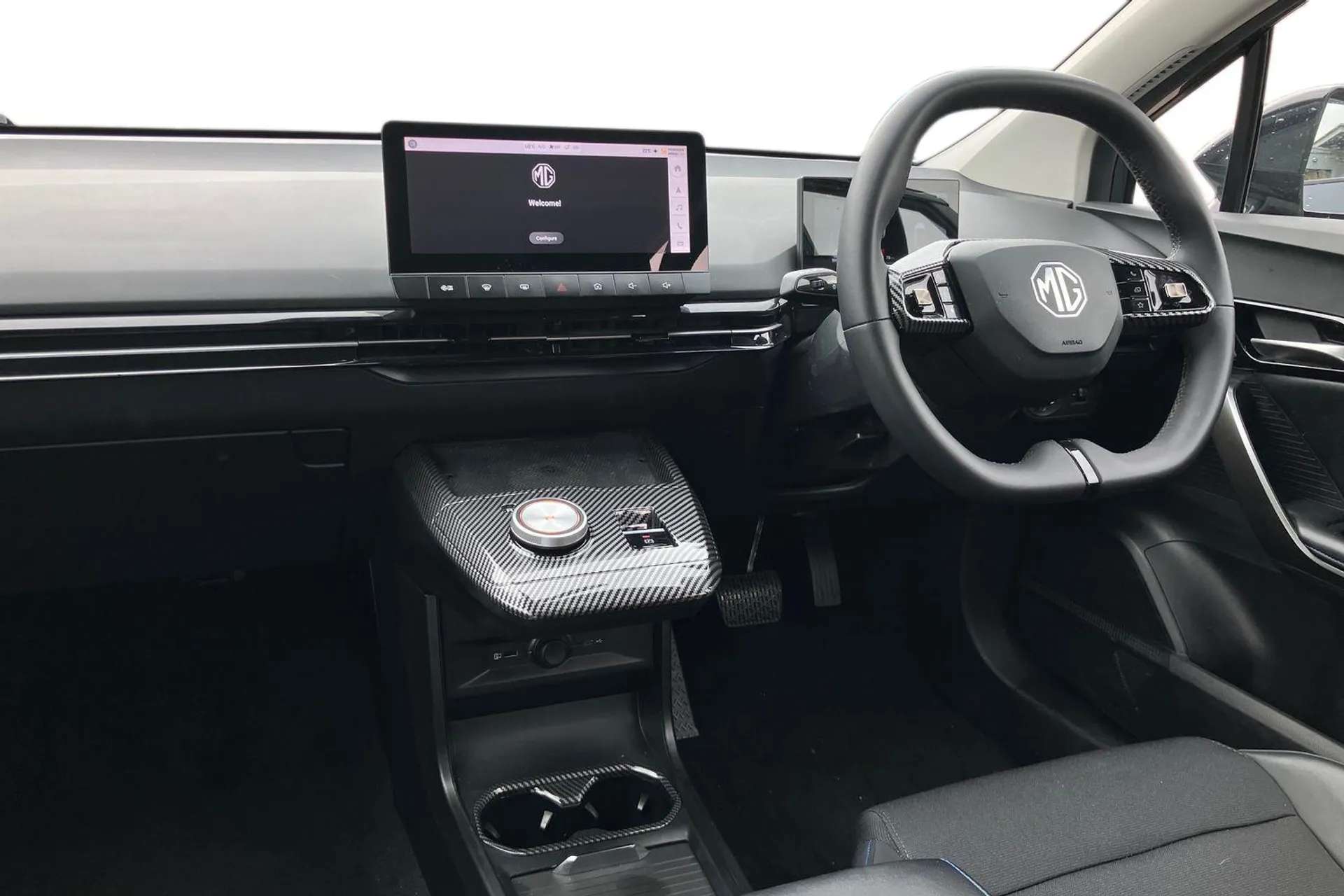 A 2025 MG MOTOR UK MG4 150kW Trophy EV Long Range 64kWh 5dr Auto [5 driving modes (Eco, sport, snow, custom, standard), Blind Spot Detection (BAS), Rear parking sensors, Bli A 2025 MG MOTOR UK MG4 150kW Trophy EV Long Range 64kWh 5dr Auto [5 driving modes (Eco, sport, snow, custom, standard), Blind Spot Detection (BAS), Rear parking sensors, Bli