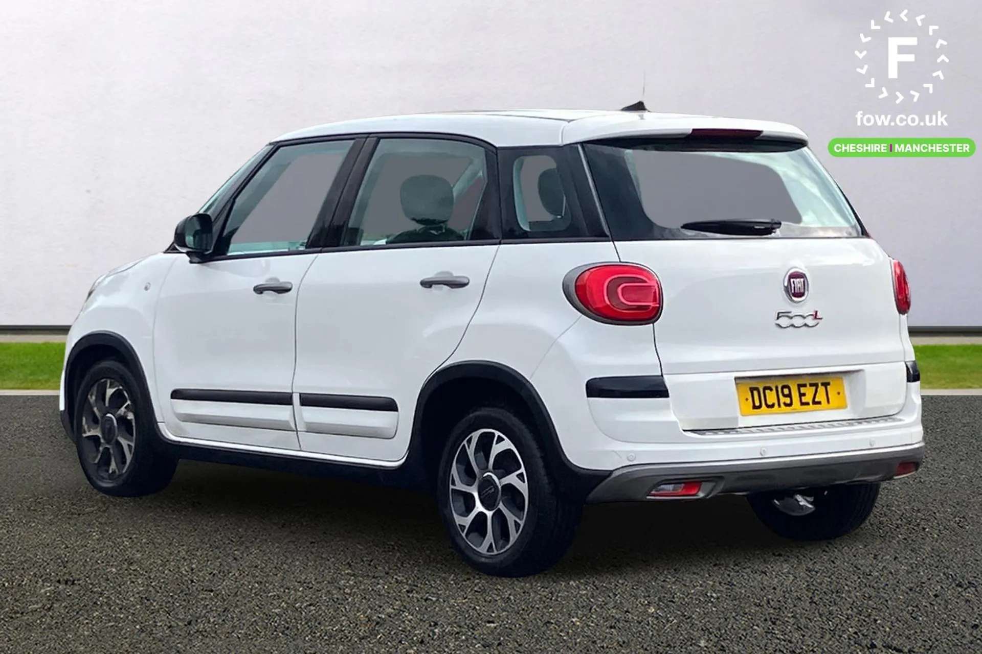 2019 FIAT 500L 2019 FIAT 500L
