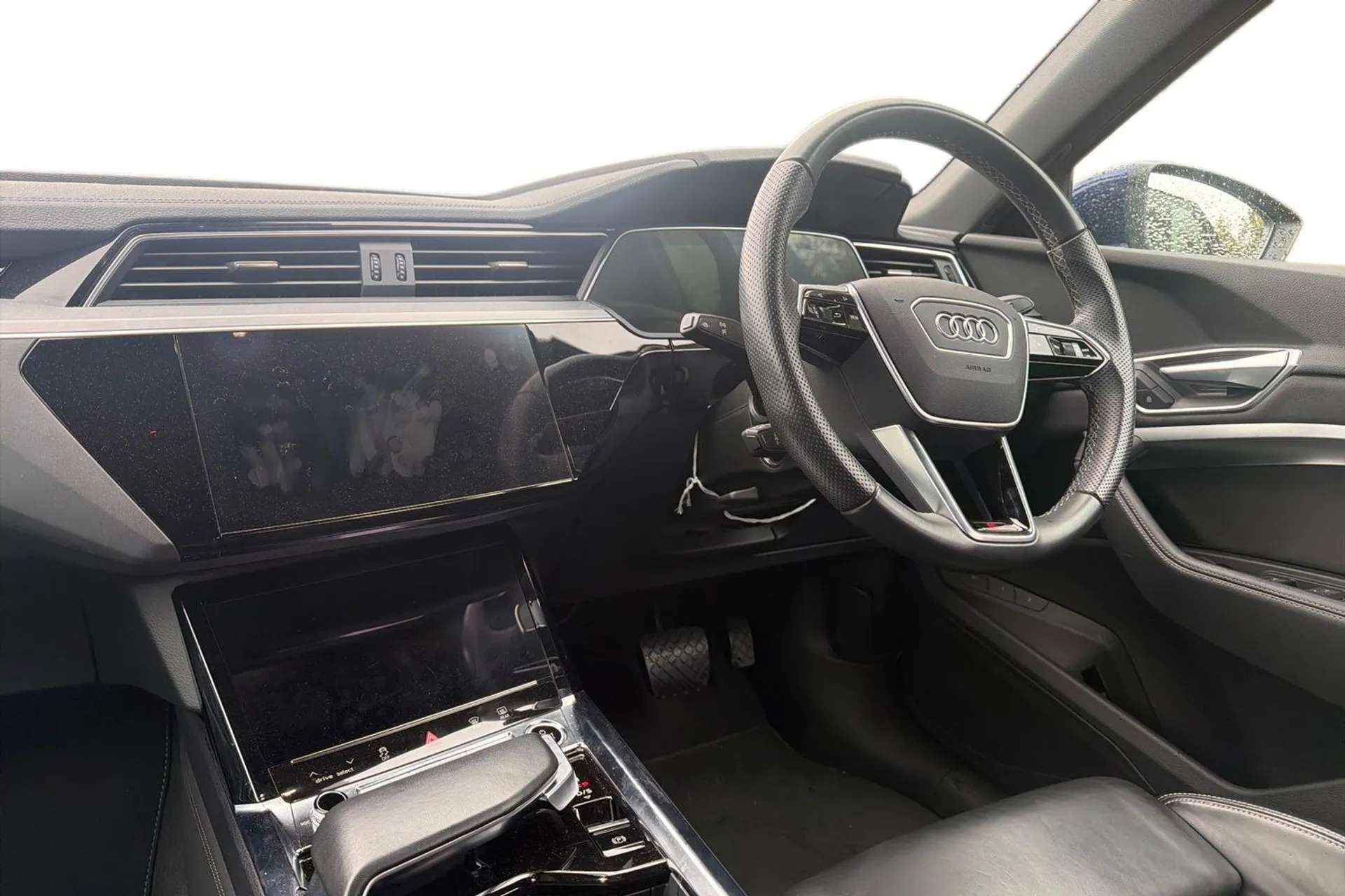 2022 AUDI E-TRON 2022 AUDI E-TRON