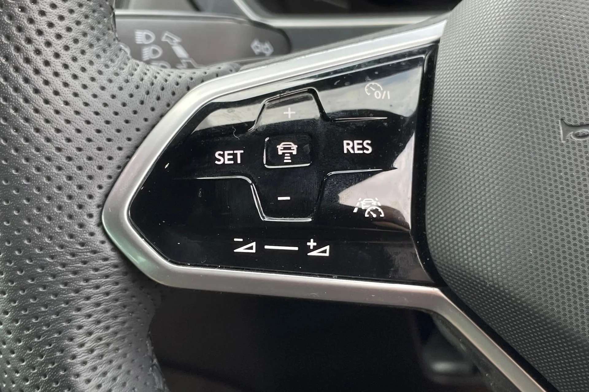 2022 VOLKSWAGEN TIGUAN 2022 VOLKSWAGEN TIGUAN