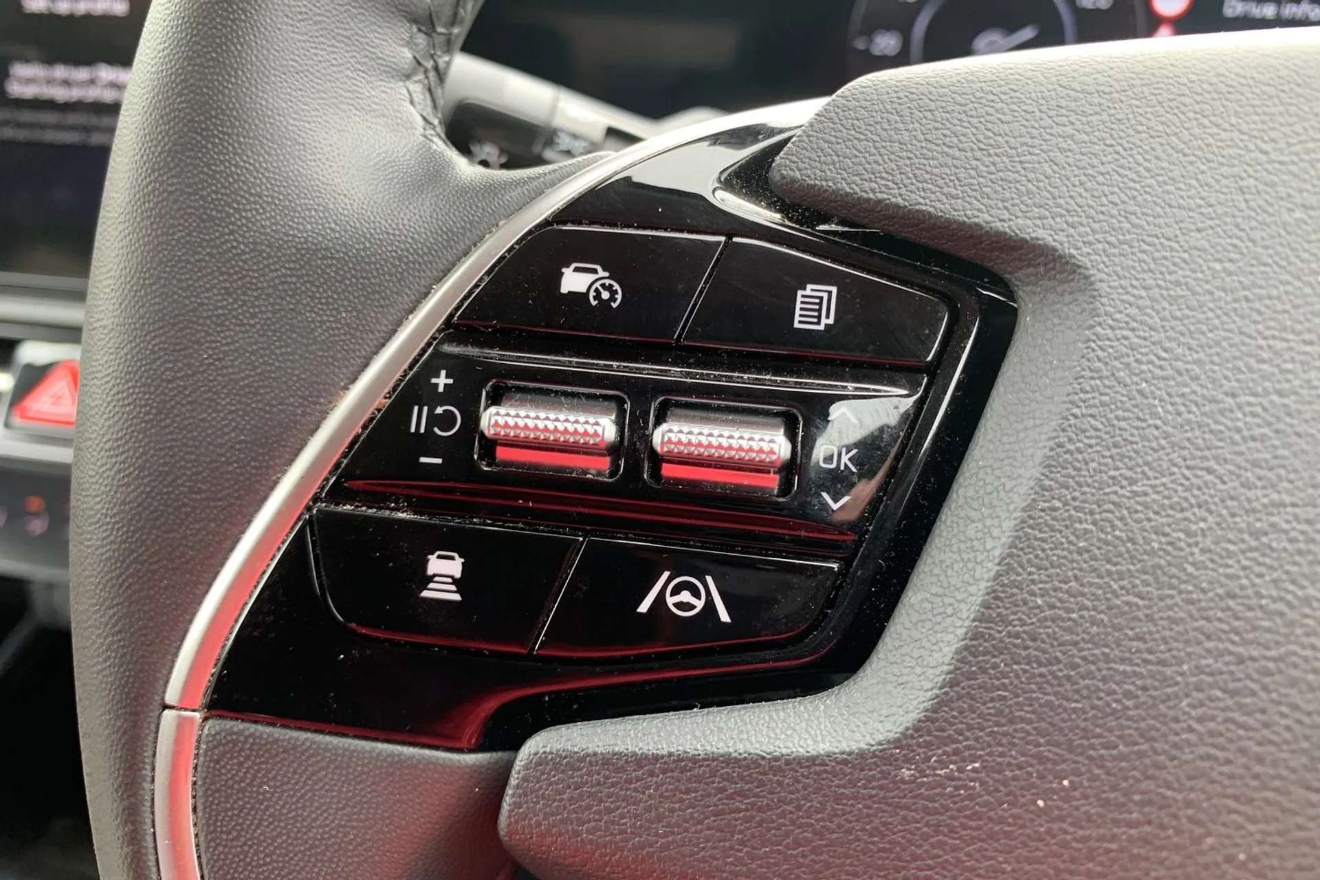 2023 KIA NIRO 2023 KIA NIRO