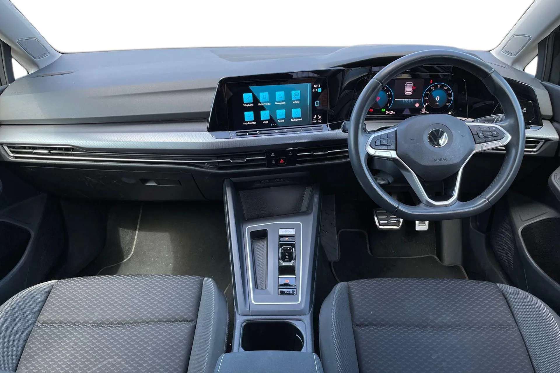 A 2022 VOLKSWAGEN GOLF 1.5 eTSI 150 Active 5dr DSG [ Rain sensor, Mobile phone interface with wireless inductive charging function, Digital cockpit pro - 10.25" high resolut A 2022 VOLKSWAGEN GOLF 1.5 eTSI 150 Active 5dr DSG [ Rain sensor, Mobile phone interface with wireless inductive charging function, Digital cockpit pro - 10.25" high resolut