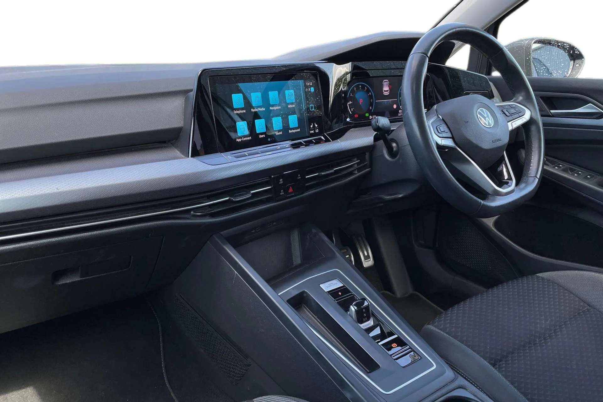 A 2022 VOLKSWAGEN GOLF 1.5 eTSI 150 Active 5dr DSG [ Rain sensor, Mobile phone interface with wireless inductive charging function, Digital cockpit pro - 10.25" high resolut A 2022 VOLKSWAGEN GOLF 1.5 eTSI 150 Active 5dr DSG [ Rain sensor, Mobile phone interface with wireless inductive charging function, Digital cockpit pro - 10.25" high resolut