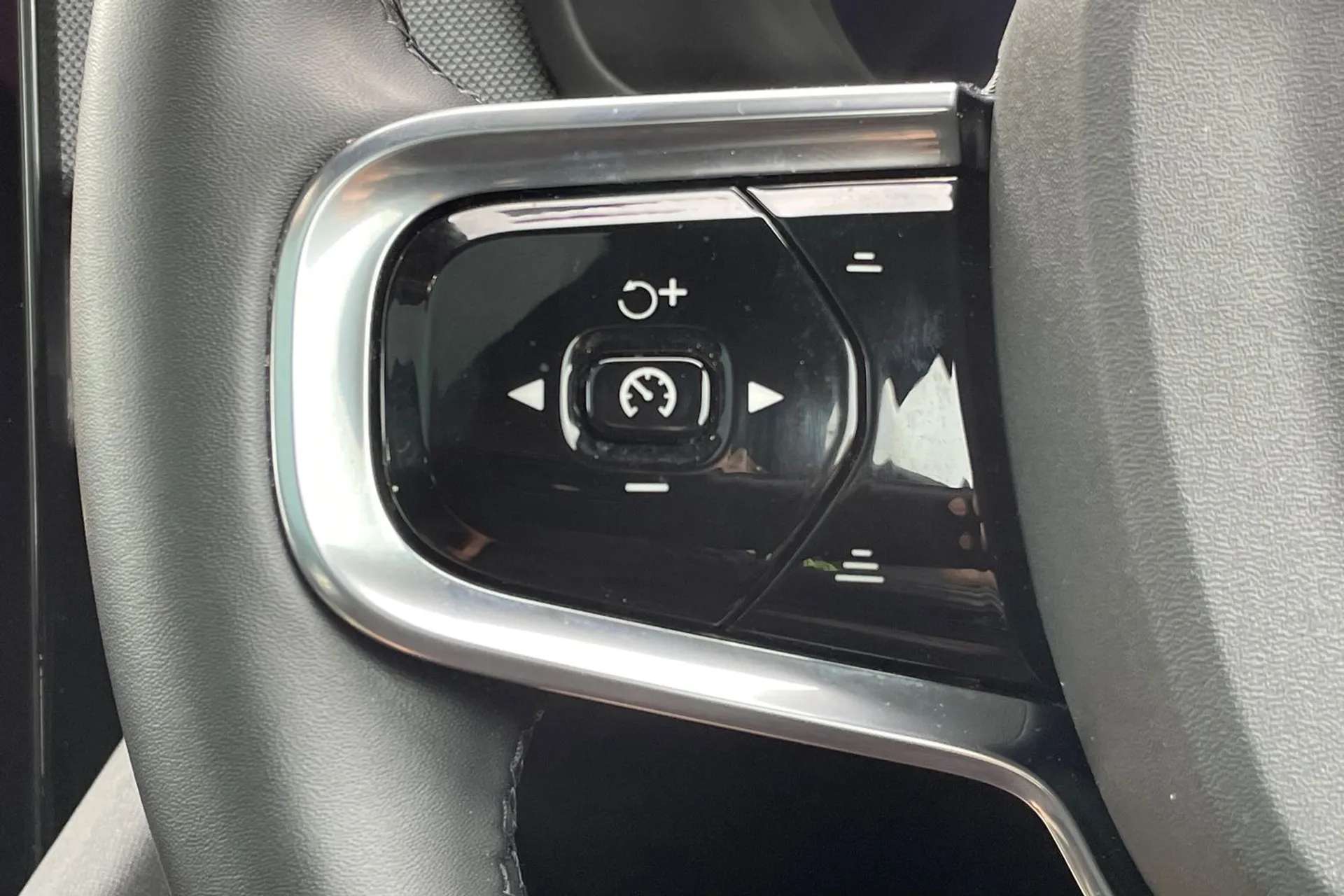 2023 POLESTAR 2 2023 POLESTAR 2