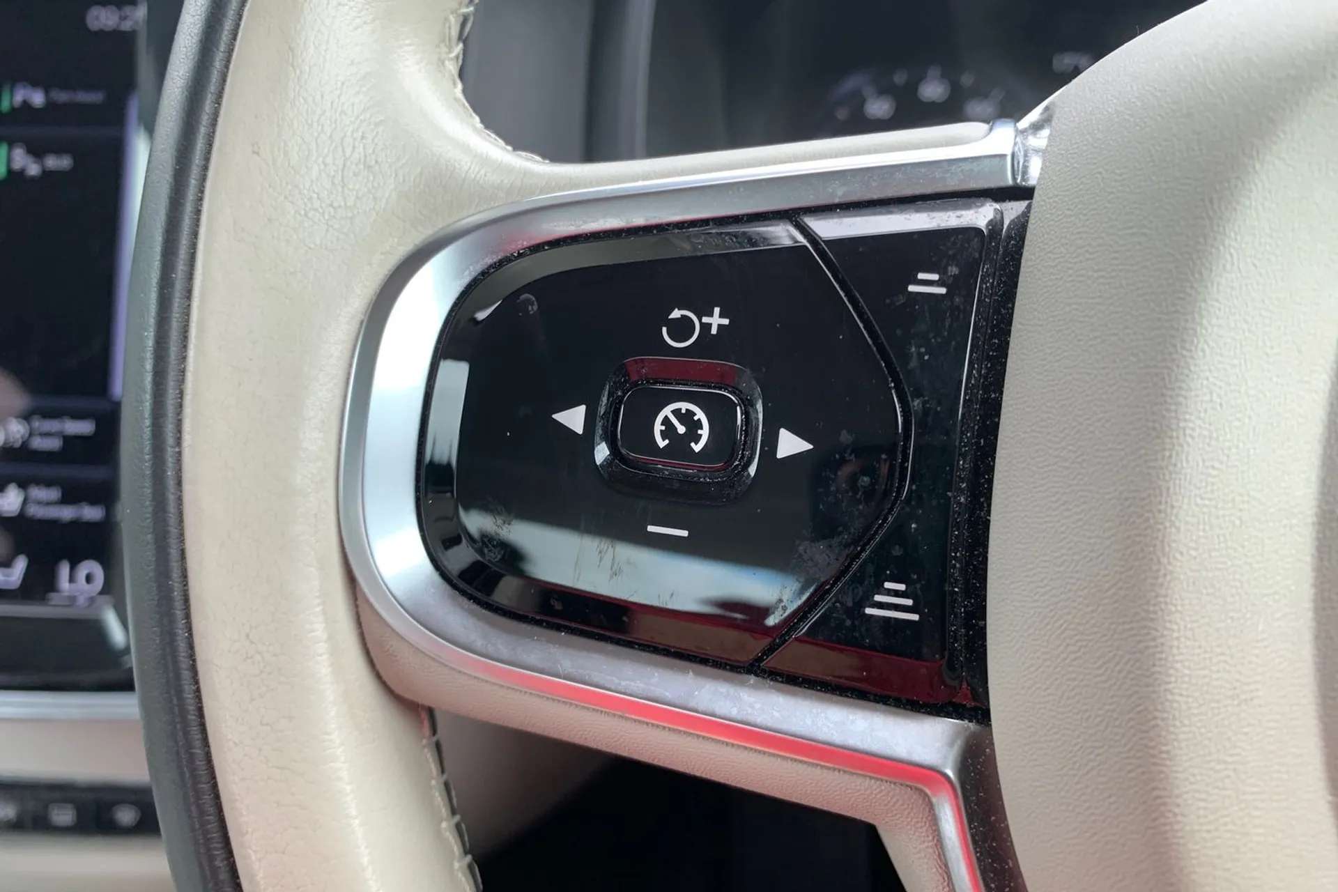 2020 VOLVO S90 2020 VOLVO S90