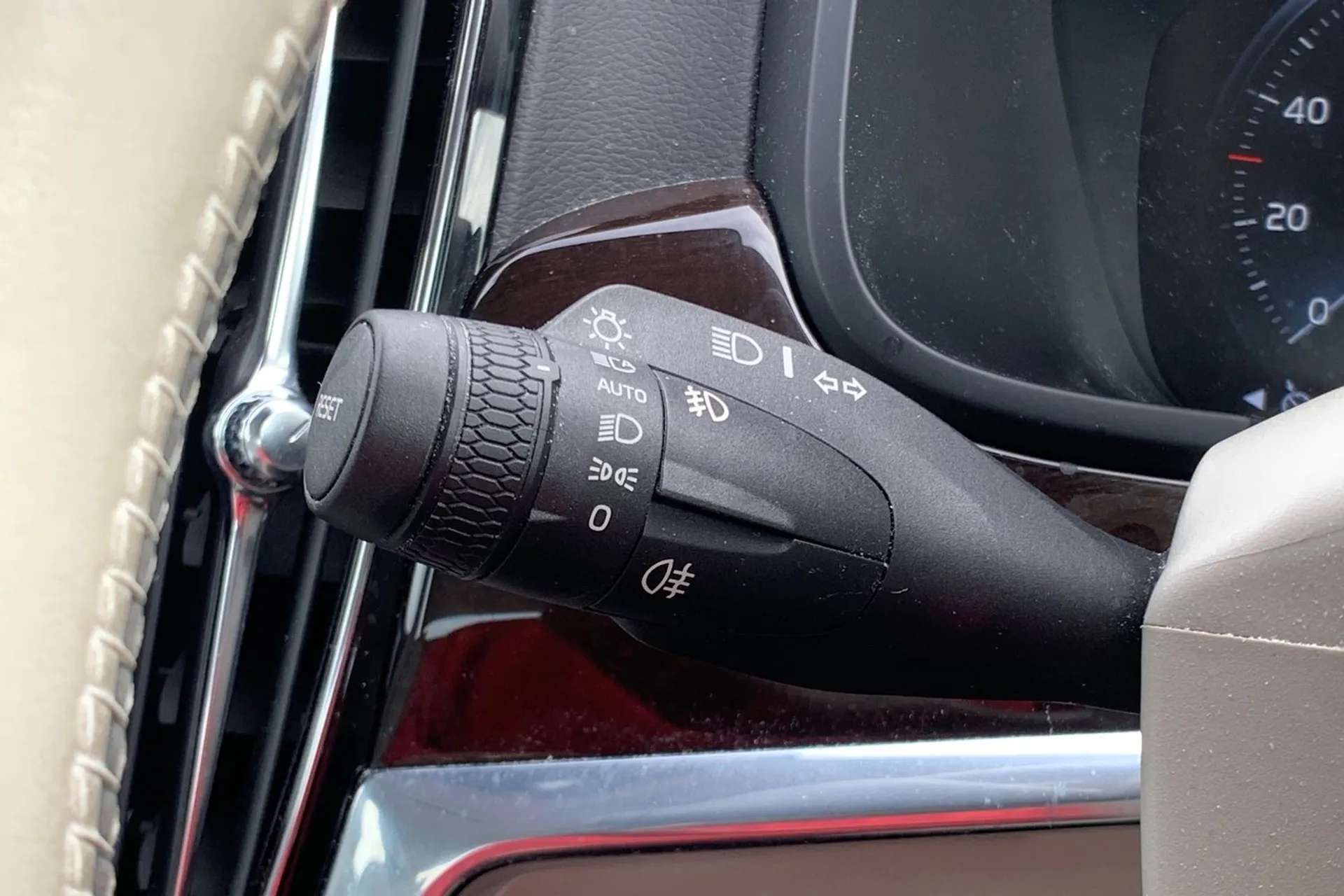 2020 VOLVO S90 2020 VOLVO S90