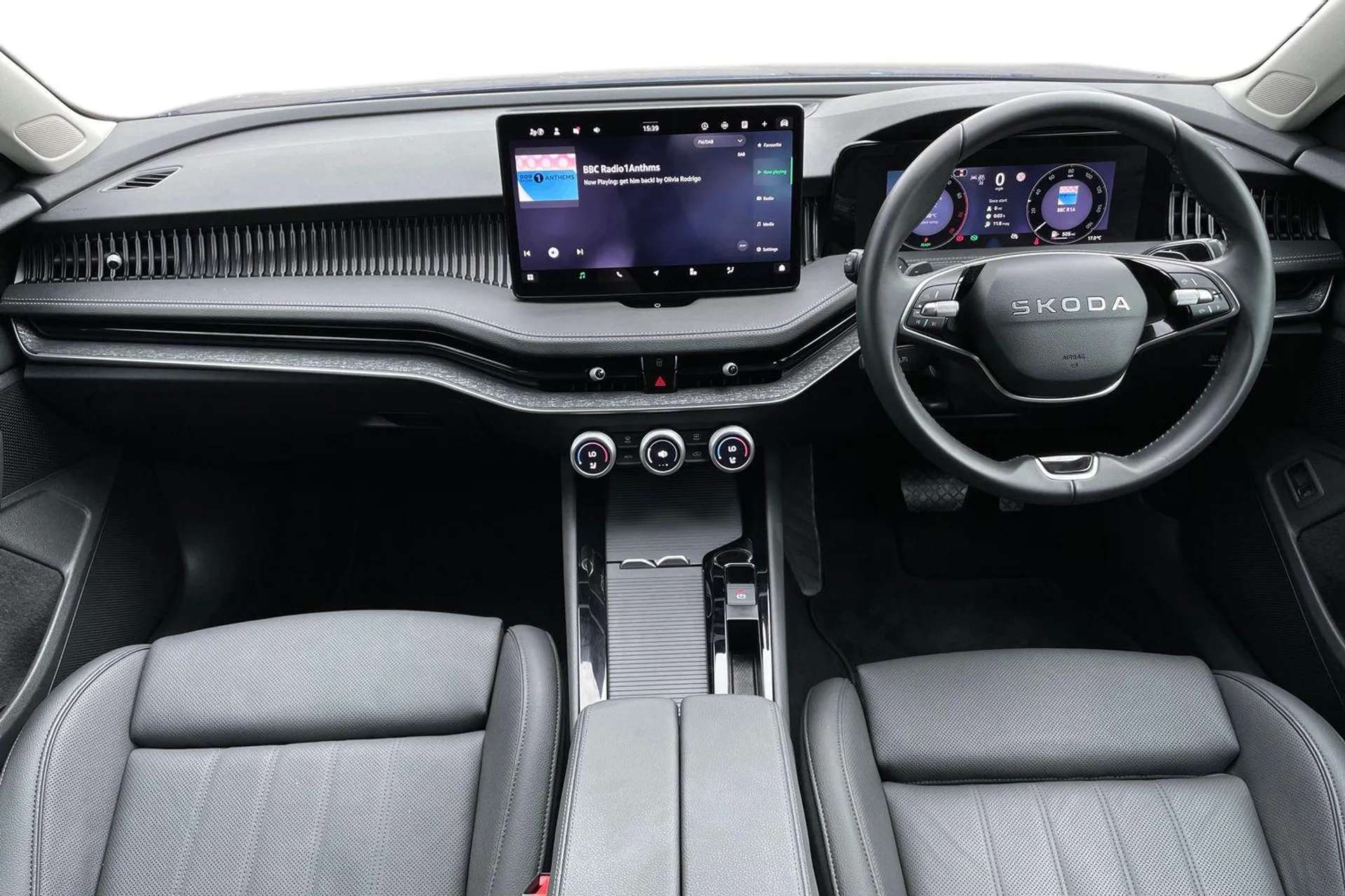 2025 SKODA SUPERB 2025 SKODA SUPERB