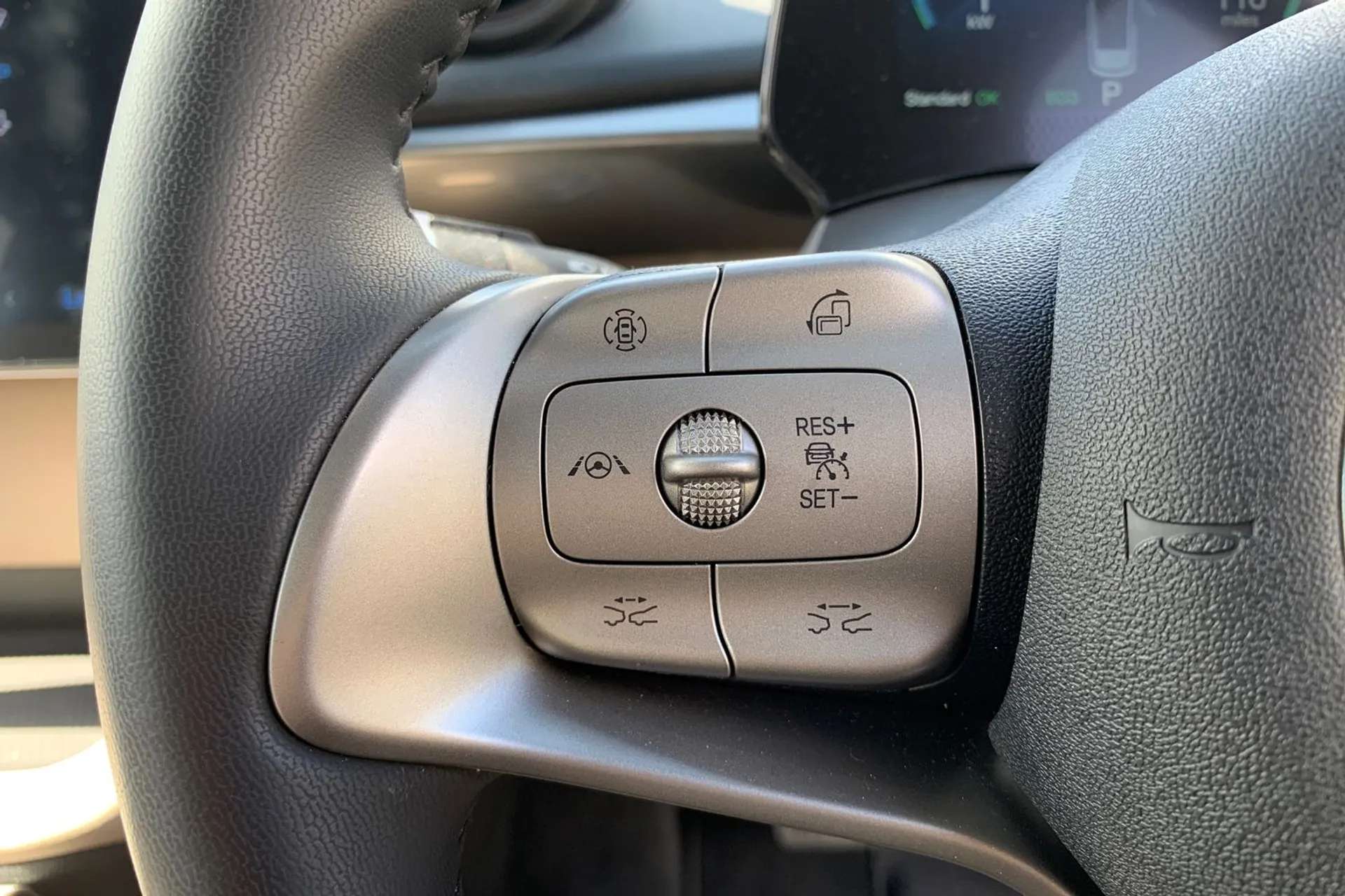 2025 BYD DOLPHIN 2025 BYD DOLPHIN