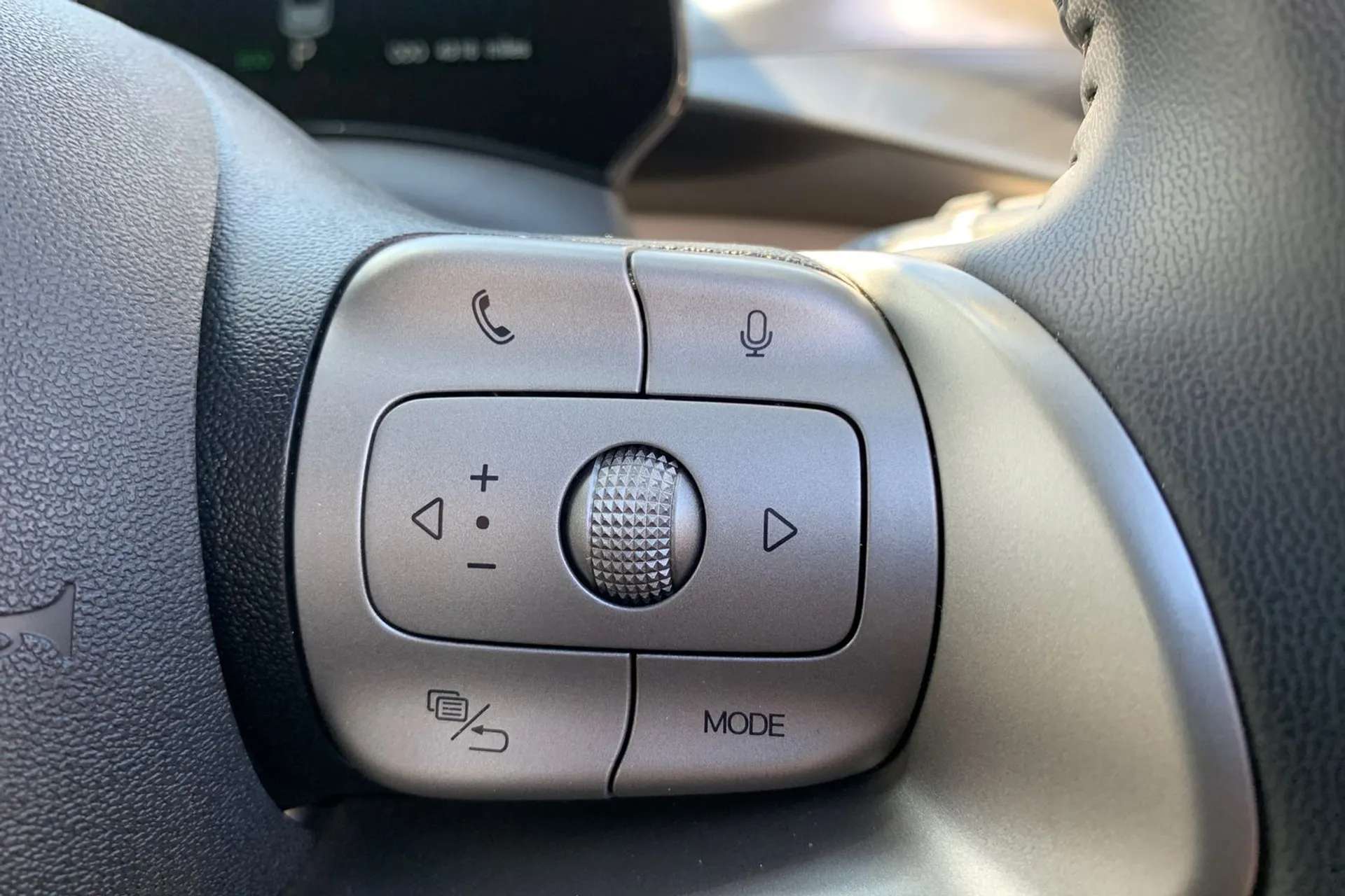 2025 BYD DOLPHIN 2025 BYD DOLPHIN
