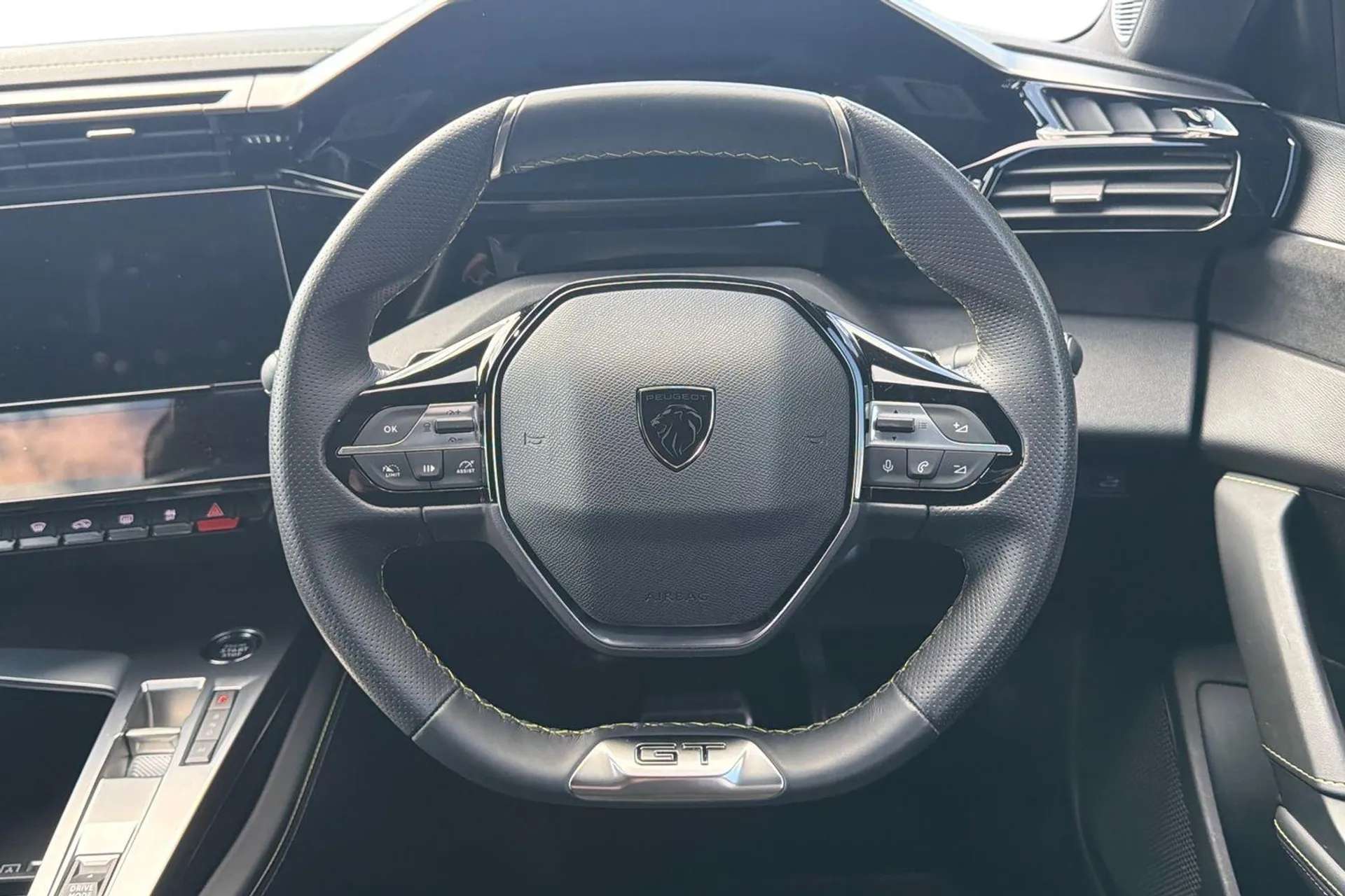 2024 PEUGEOT 408 2024 PEUGEOT 408