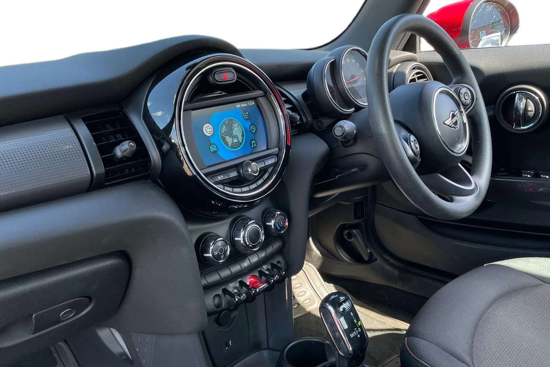 A 2019 MINI CONVERTIBLE 1.5 Cooper Classic II 2dr Auto [Automatic start/stop function with brake energy recuperation, Fully electric black softtop with integrated sunroof fun A 2019 MINI CONVERTIBLE 1.5 Cooper Classic II 2dr Auto [Automatic start/stop function with brake energy recuperation, Fully electric black softtop with integrated sunroof fun