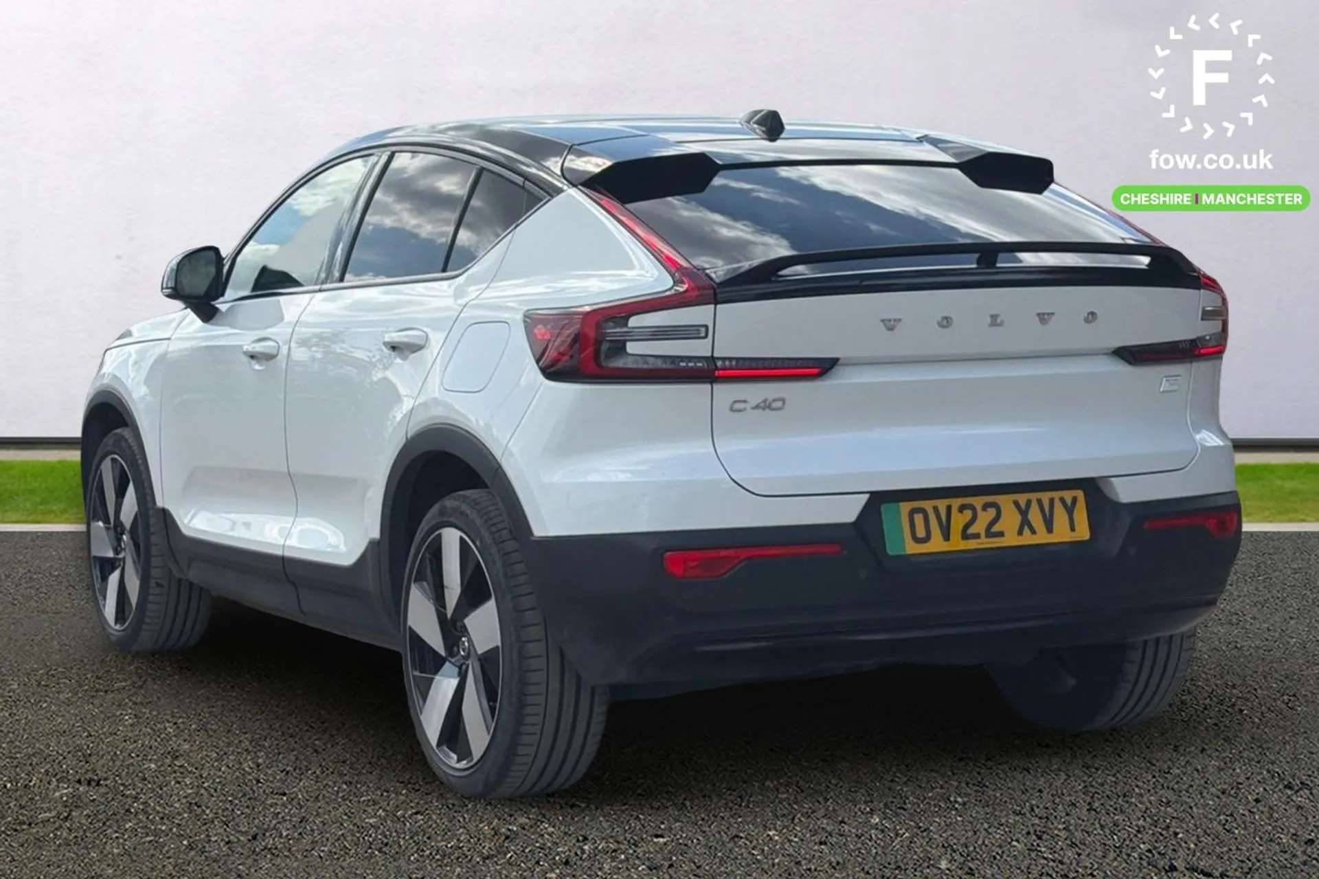 2022 VOLVO C40 2022 VOLVO C40