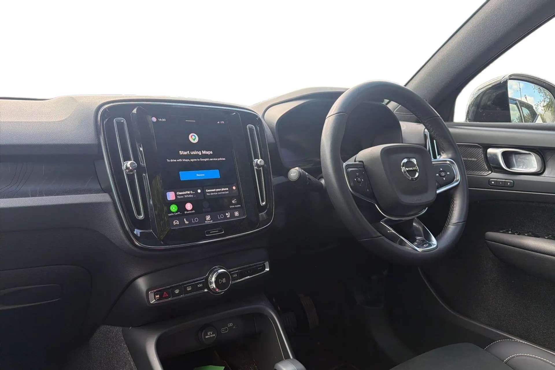 2022 VOLVO C40 2022 VOLVO C40