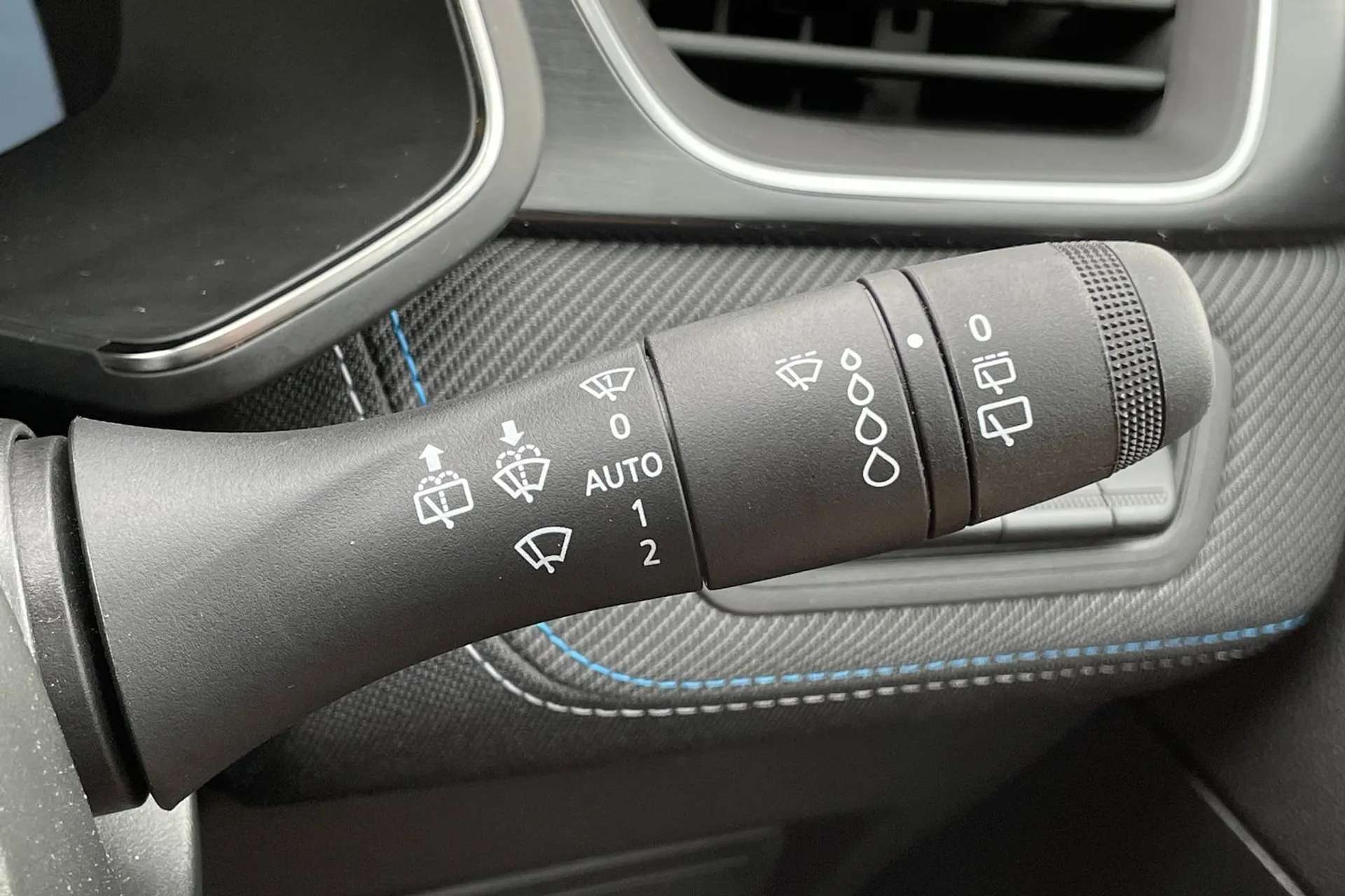 2025 RENAULT CAPTUR 2025 RENAULT CAPTUR