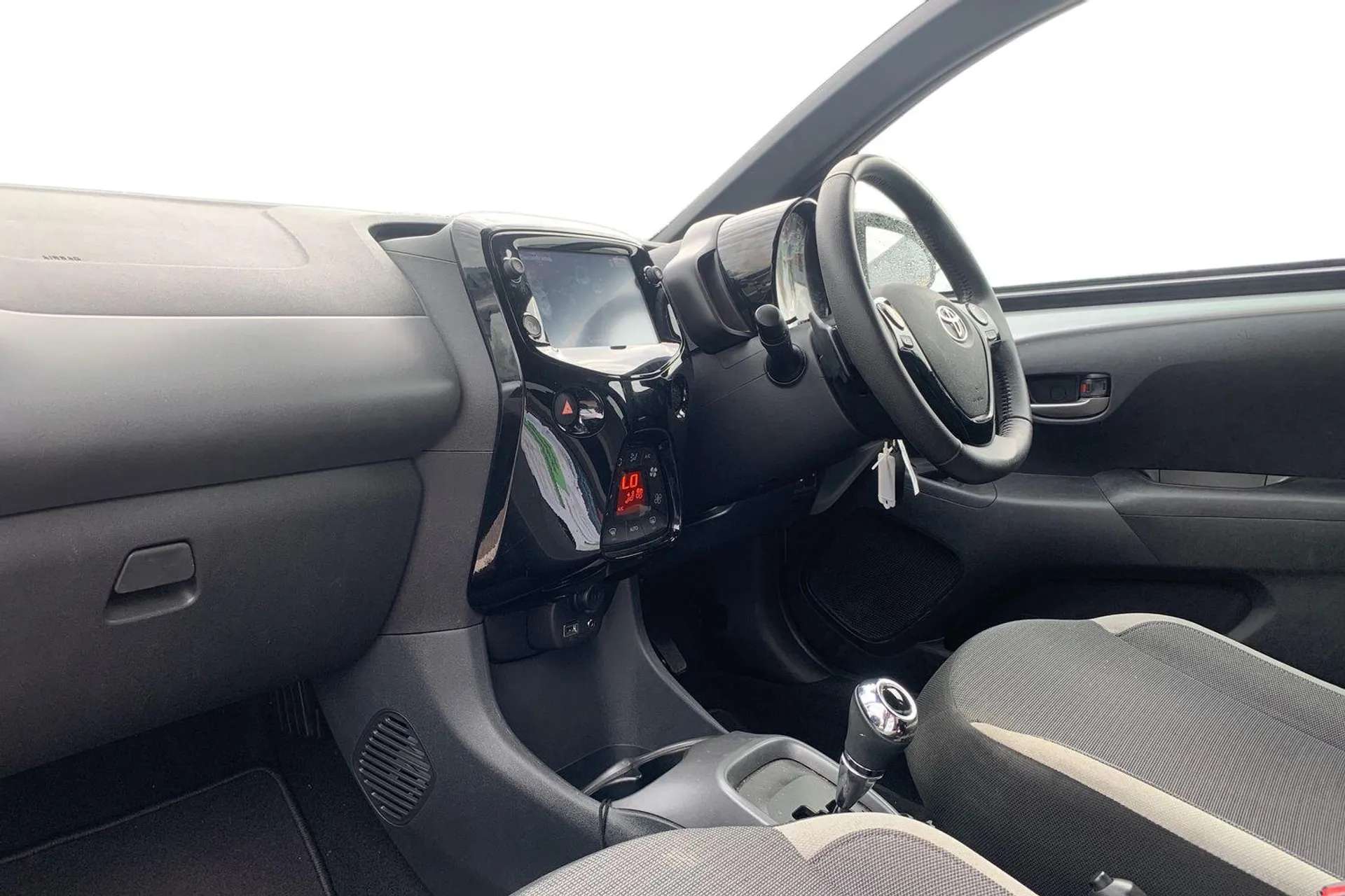 2022 TOYOTA AYGO 2022 TOYOTA AYGO