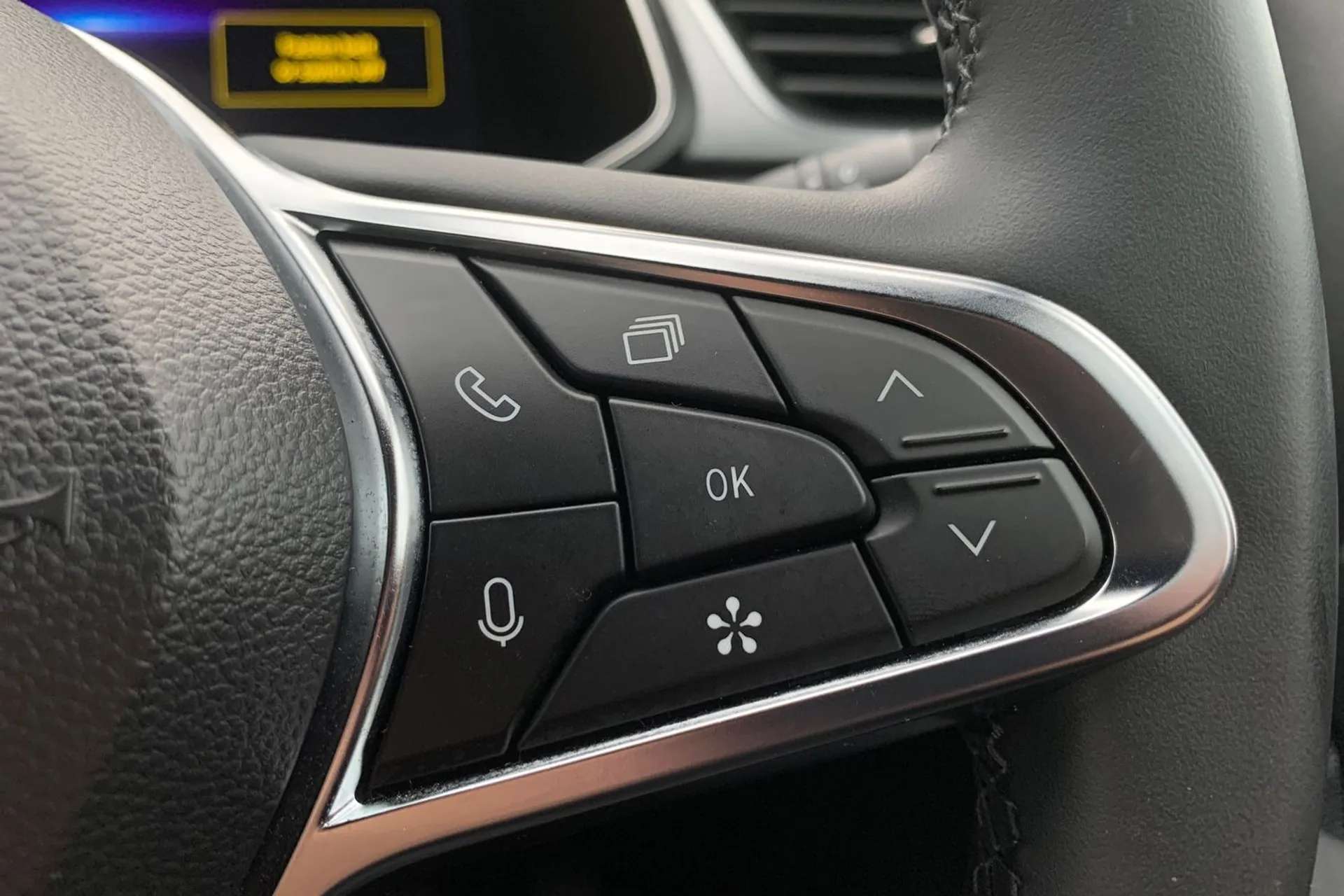 2025 RENAULT CAPTUR 2025 RENAULT CAPTUR