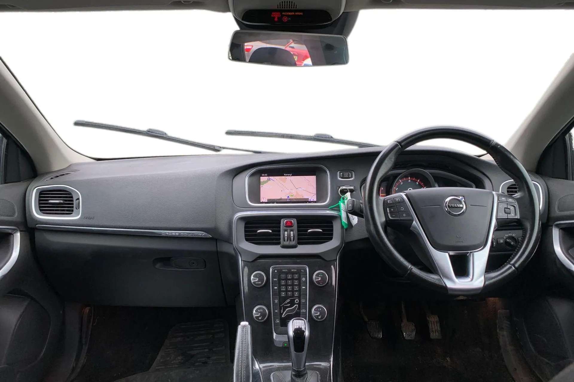 2017 VOLVO V40 2017 VOLVO V40