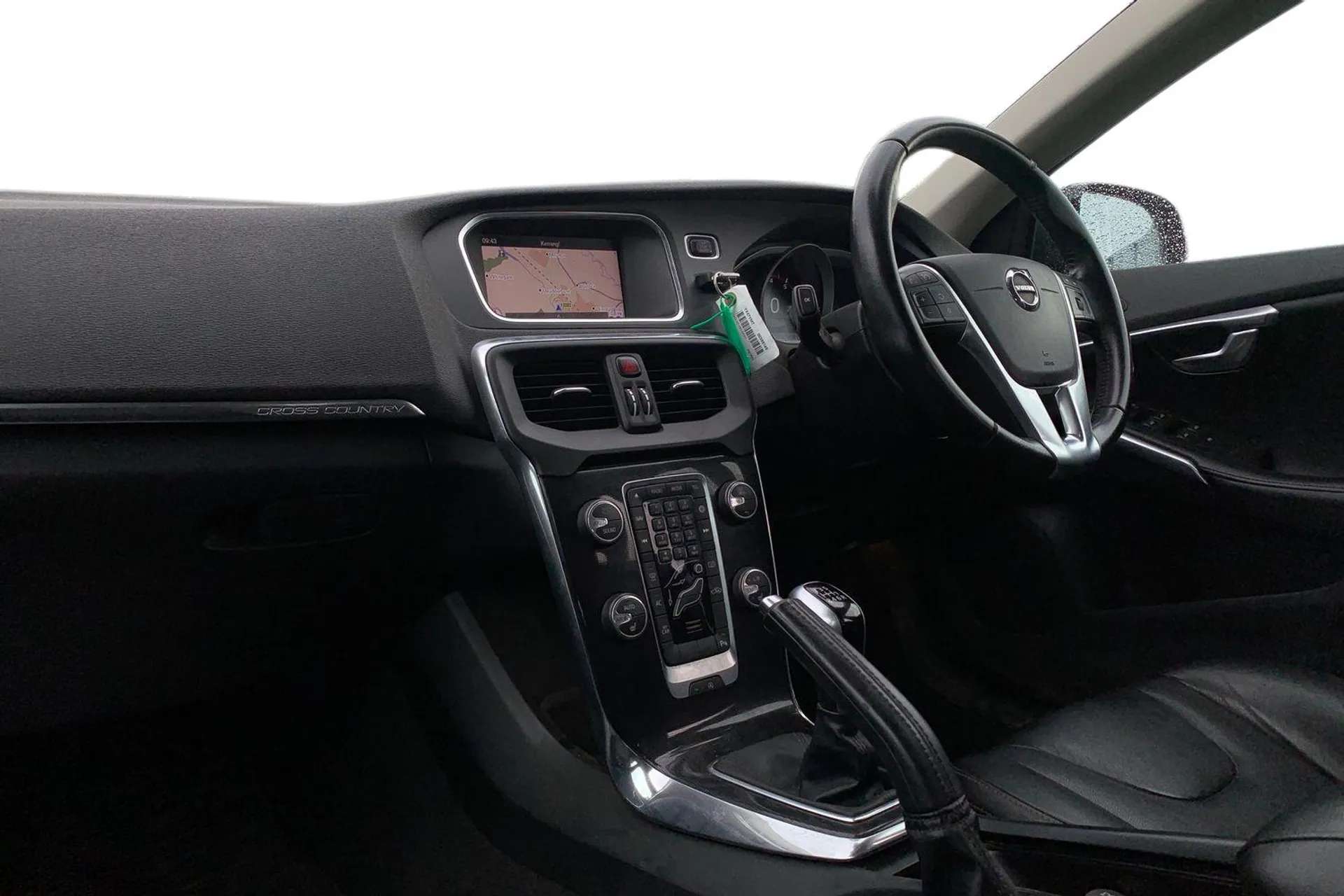 2017 VOLVO V40 2017 VOLVO V40